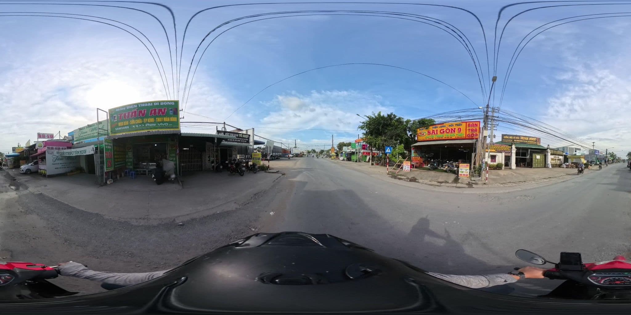 Street view near Mekong Vintage Homestay, Bình Minh — © Slucchesi (CC BY-SA · Mapillary)