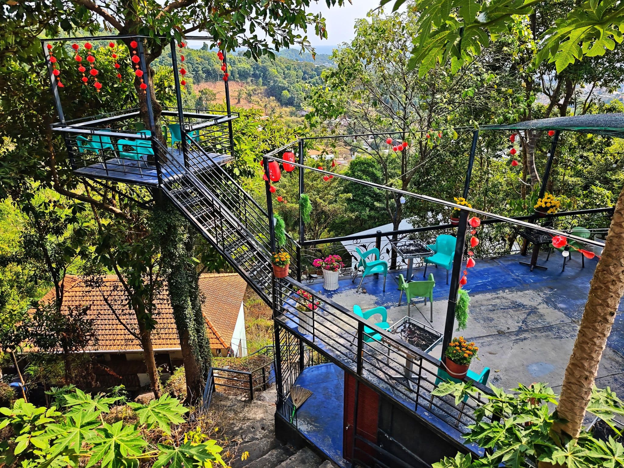 Street view near Bungalow Hong Bin, Dương Đông