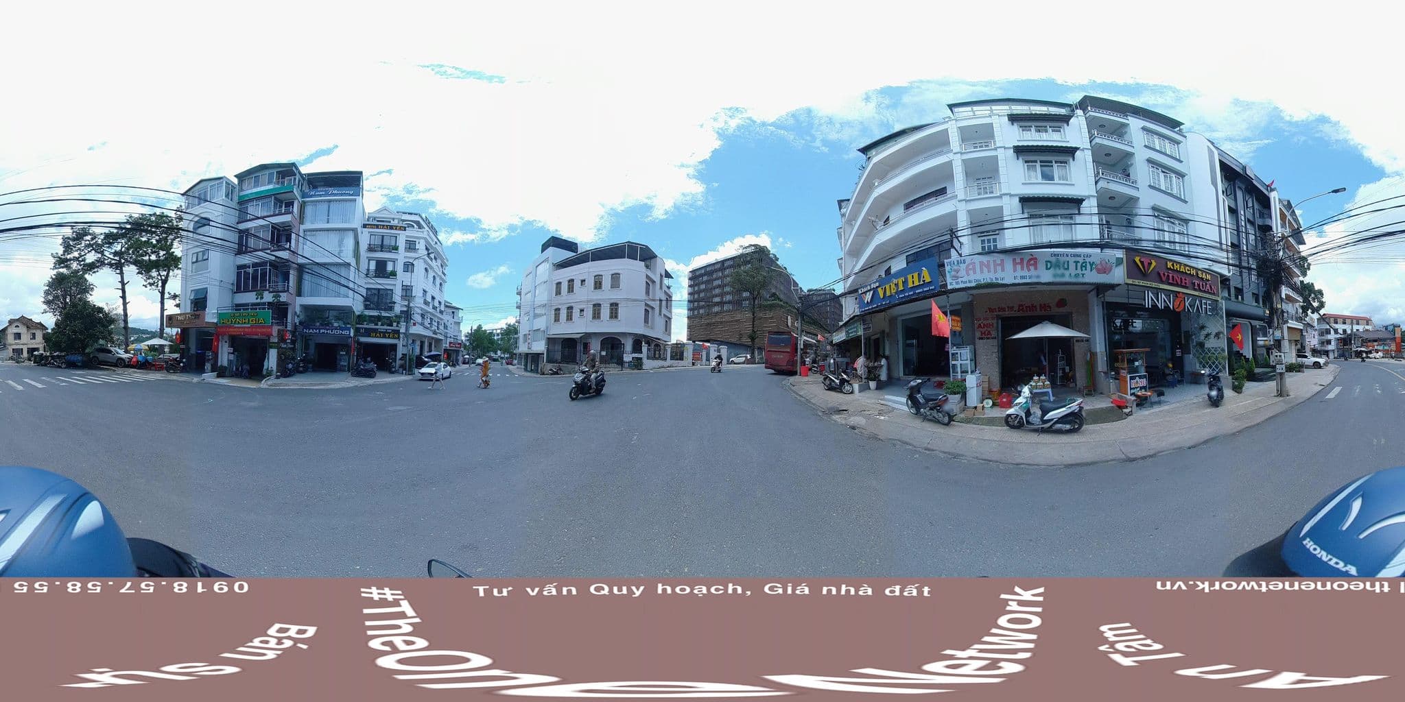 Street view near Thu Thuỷ, Ðà Lạt