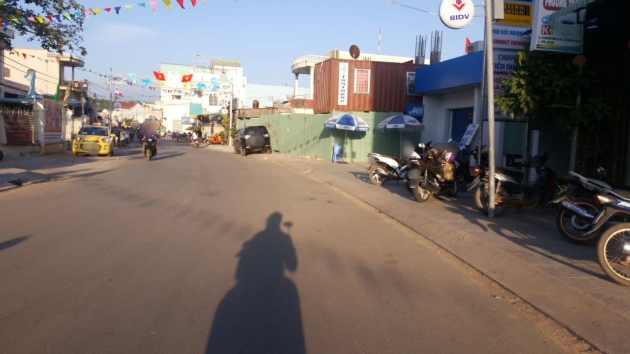 Street view near Khách Sạn Phùng Hưng, An Thới — © dohonganh (CC BY-SA · Mapillary)