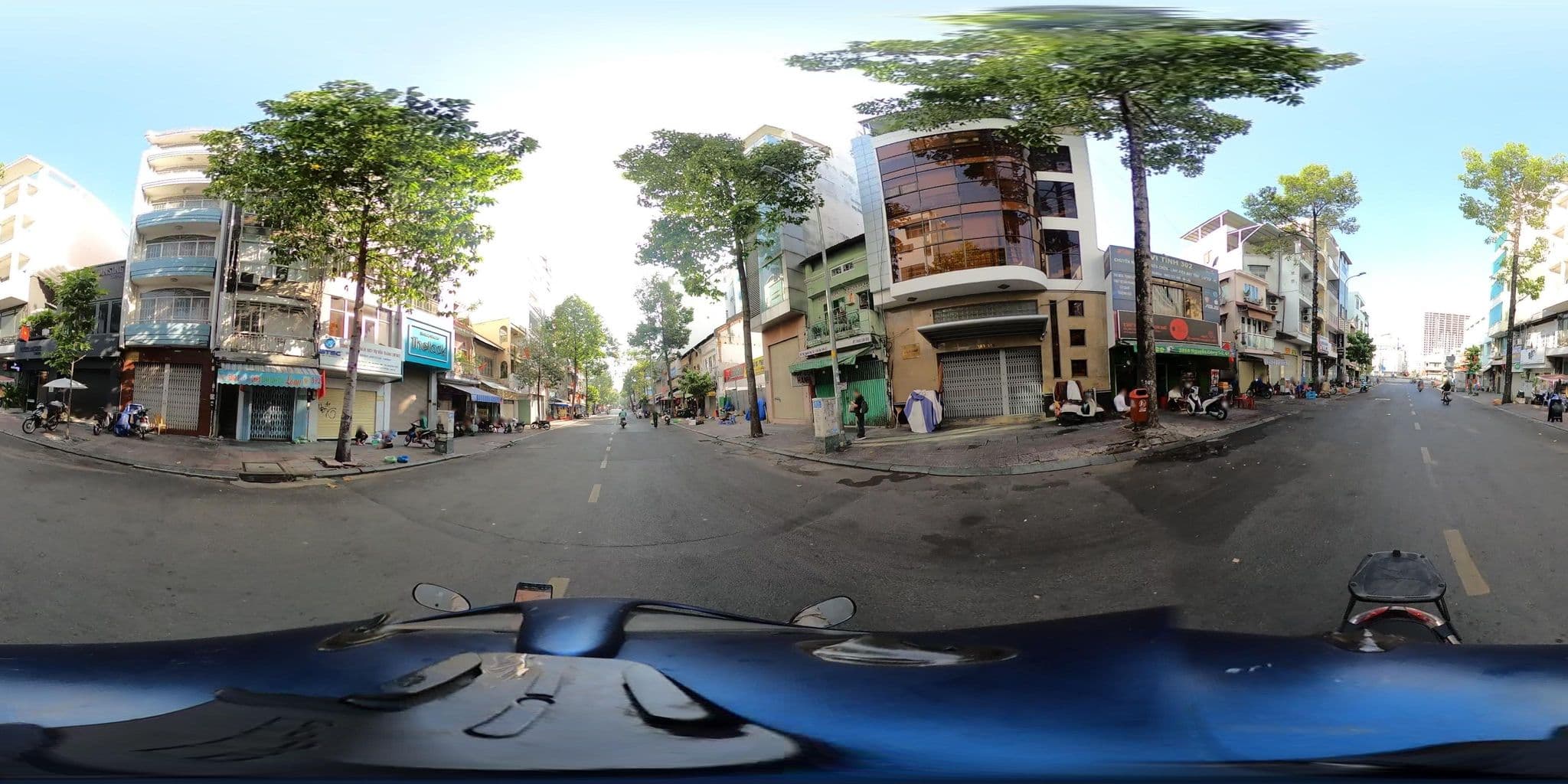 Street view near Khách Sạn 939, Quận Bốn — © phoenixmap_front (CC BY-SA · Mapillary)