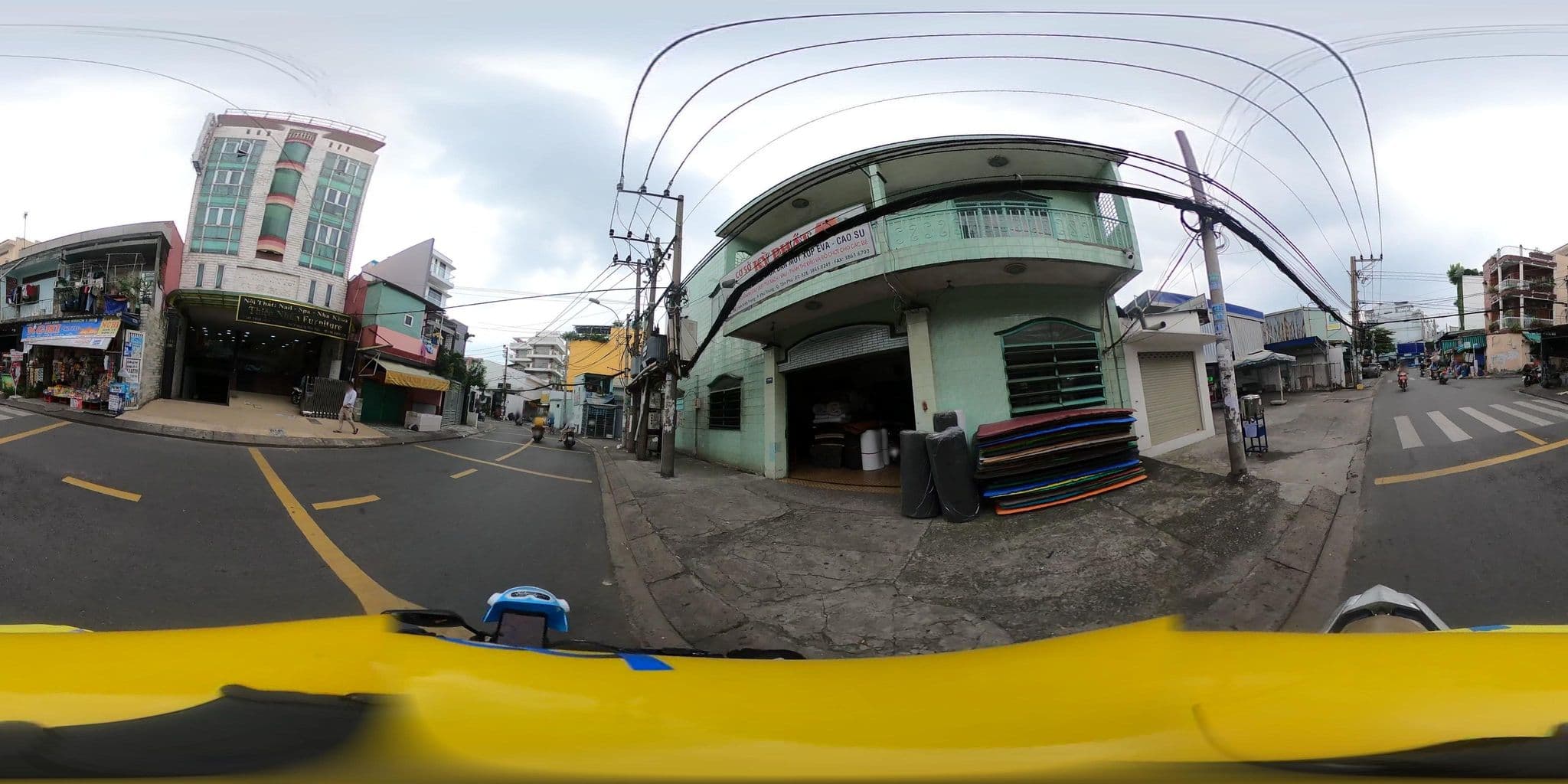 Street view near Khách Sạn Di Tân, Quận Mười Một — © bemaps3_sg (CC BY-SA · Mapillary)