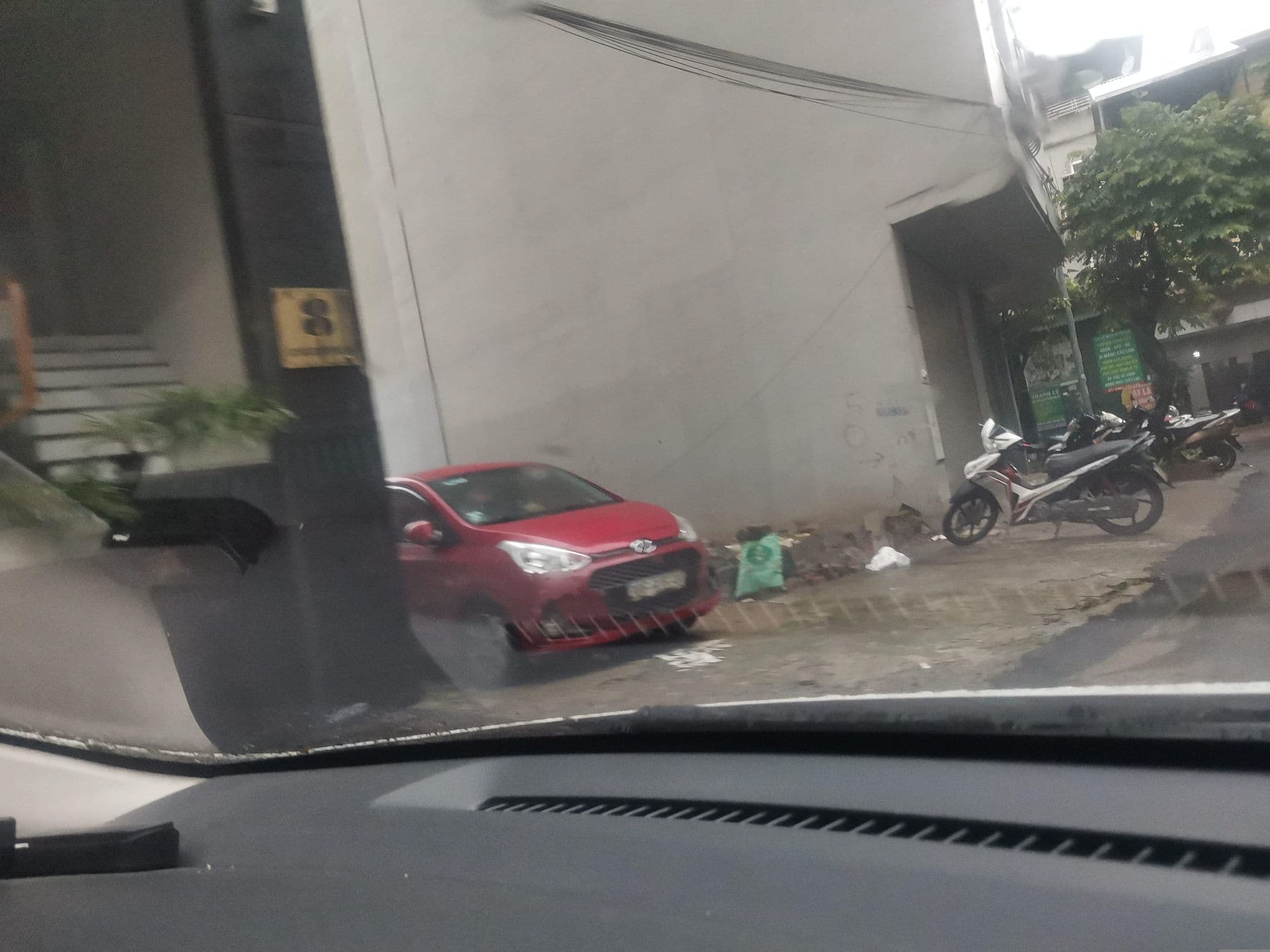 Street view near Nhà Ngì Húóng Giang, Linh Đàm — © hn_left_2 (CC BY-SA · Mapillary)