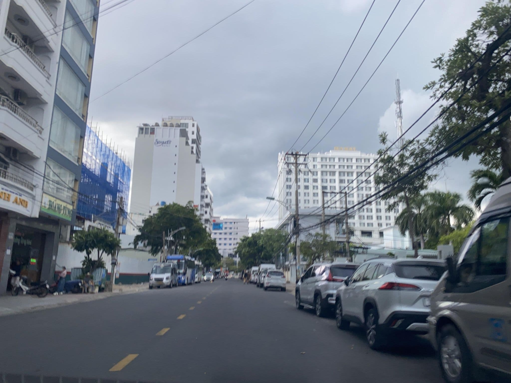 Street view near Queen 7 Hotel, Nha Trang — © DriveWithHoang (CC BY-SA · Mapillary)
