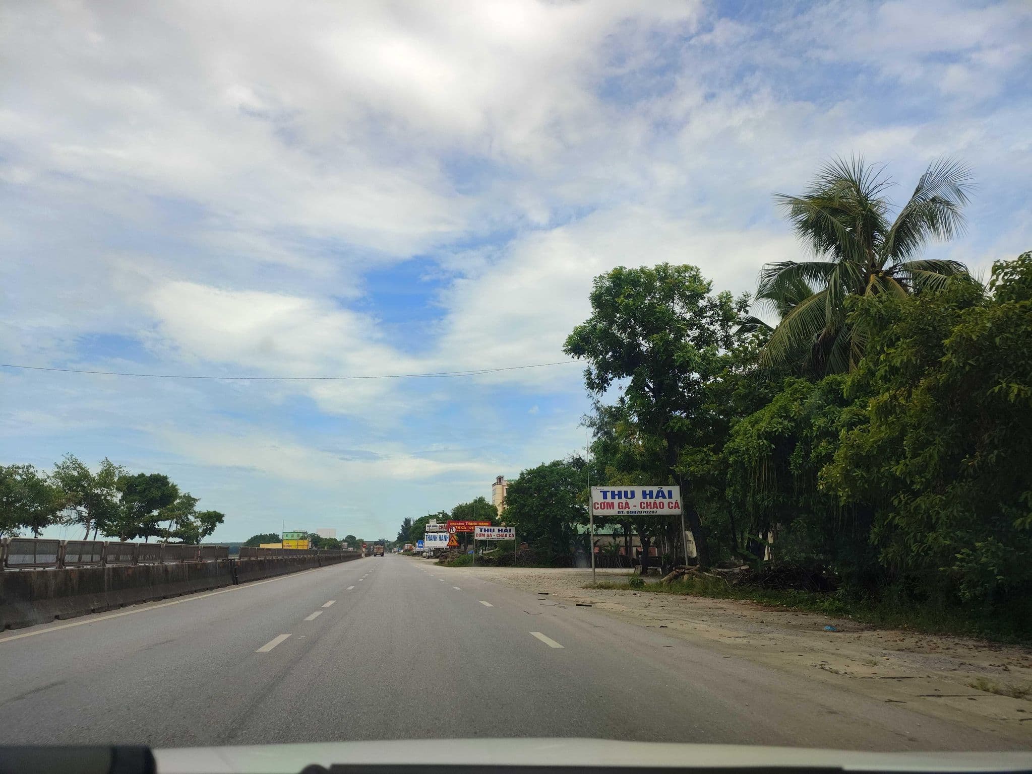 Street view near Thuan Hoa, Hồ Xá — © hn_right_1 (CC BY-SA · Mapillary)