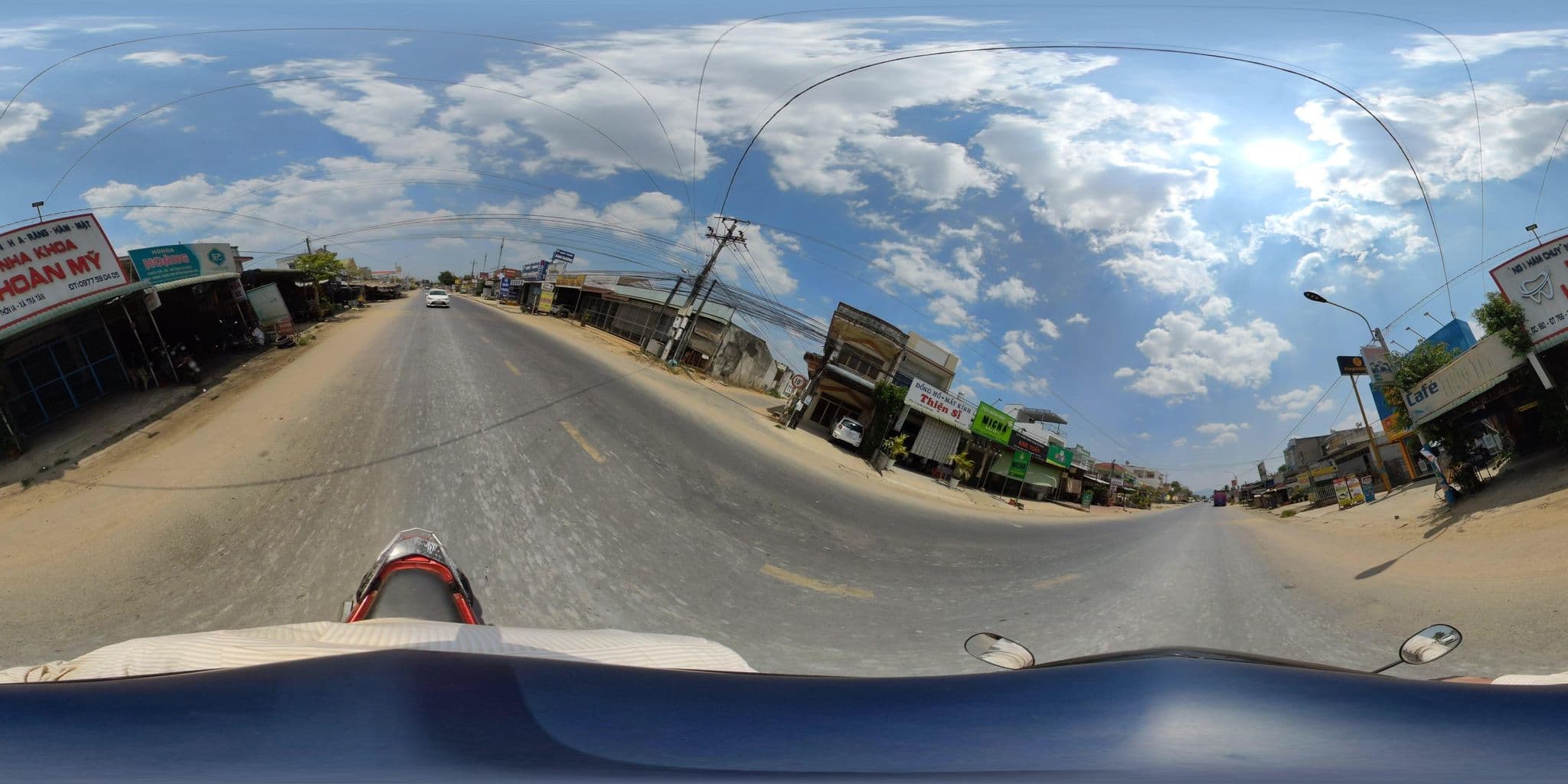 Street view near Diệu Uyên, Long Khánh — © LANG-THANG-KHAP-PHO (CC BY-SA · Mapillary)