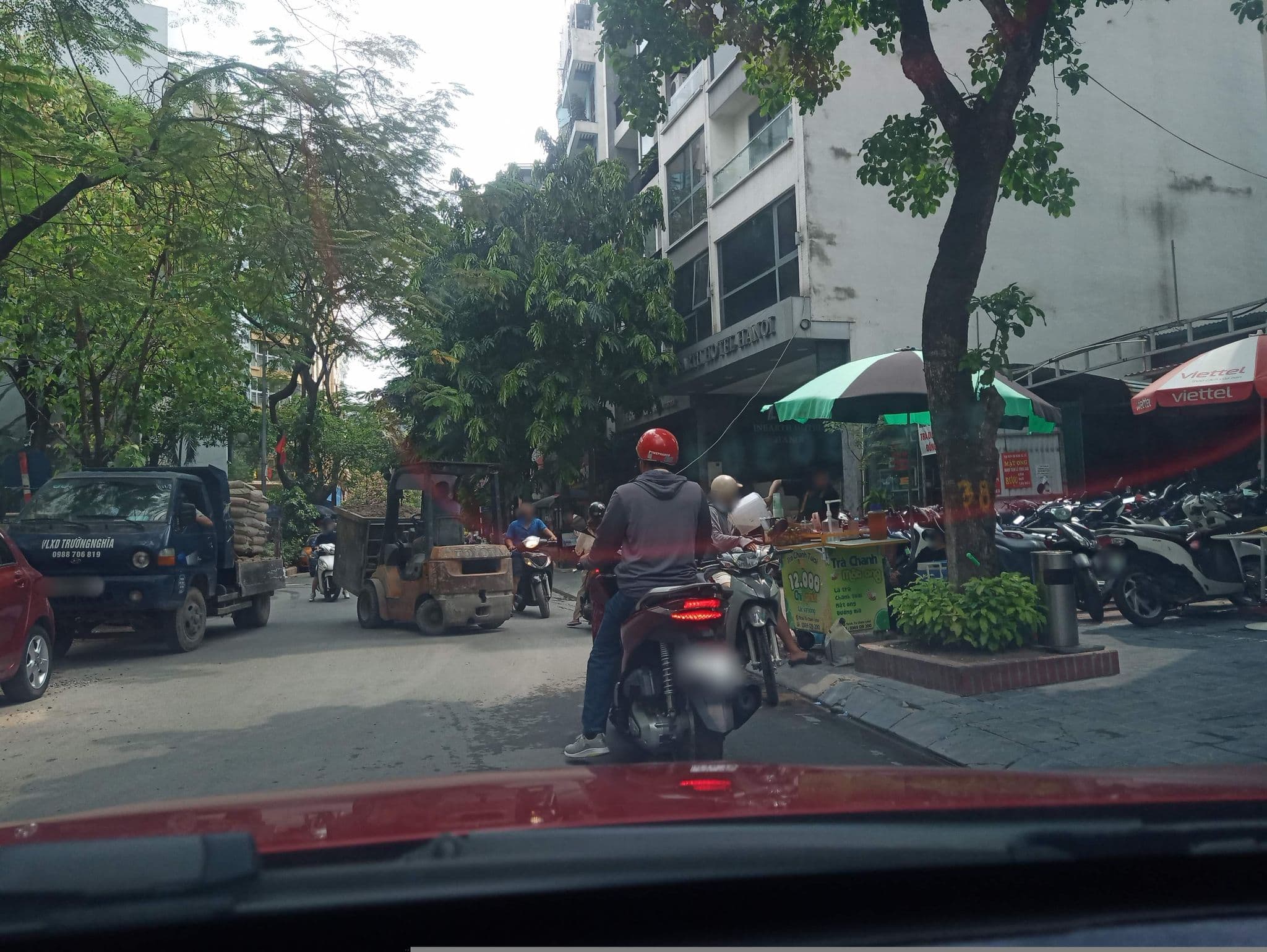 Street view near The Bloom, Mai Dịch — © hn_front_1 (CC BY-SA · Mapillary)
