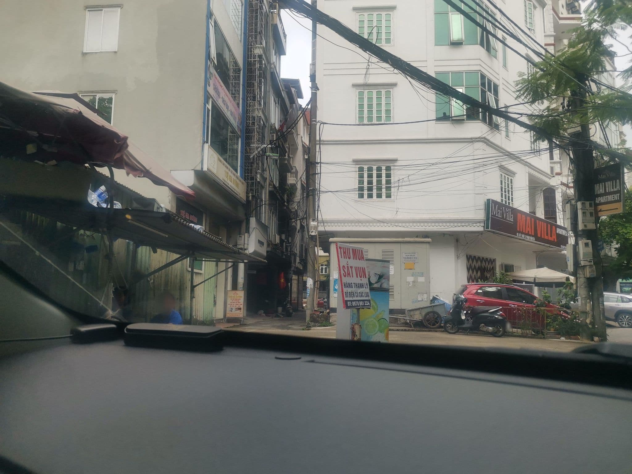 Street view near HANA Stay, Mai Dịch — © hn_left_2 (CC BY-SA · Mapillary)