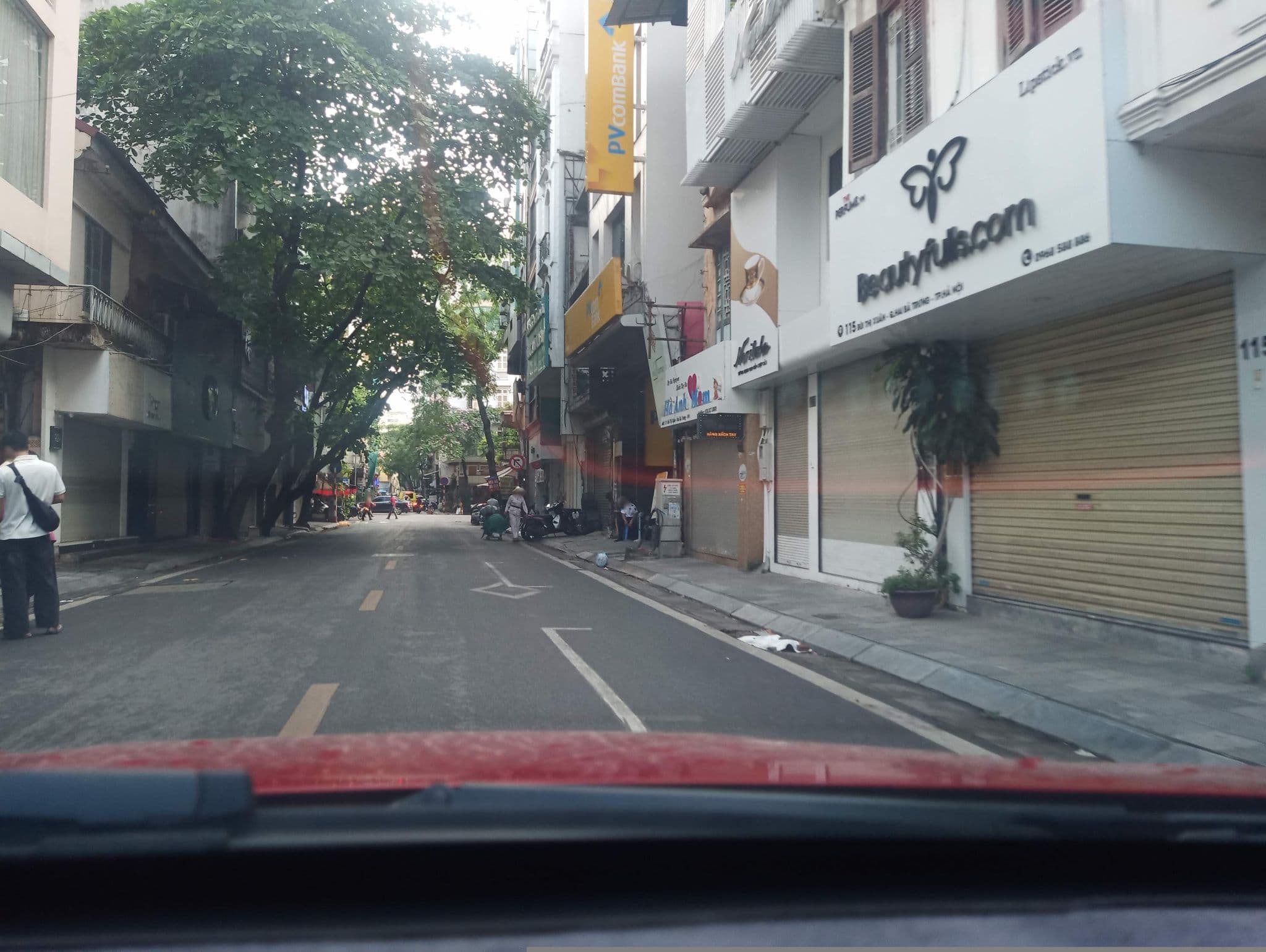 Street view near The Song Serviced Apartment, Nguyễn Du — © hn_front_1 (CC BY-SA · Mapillary)