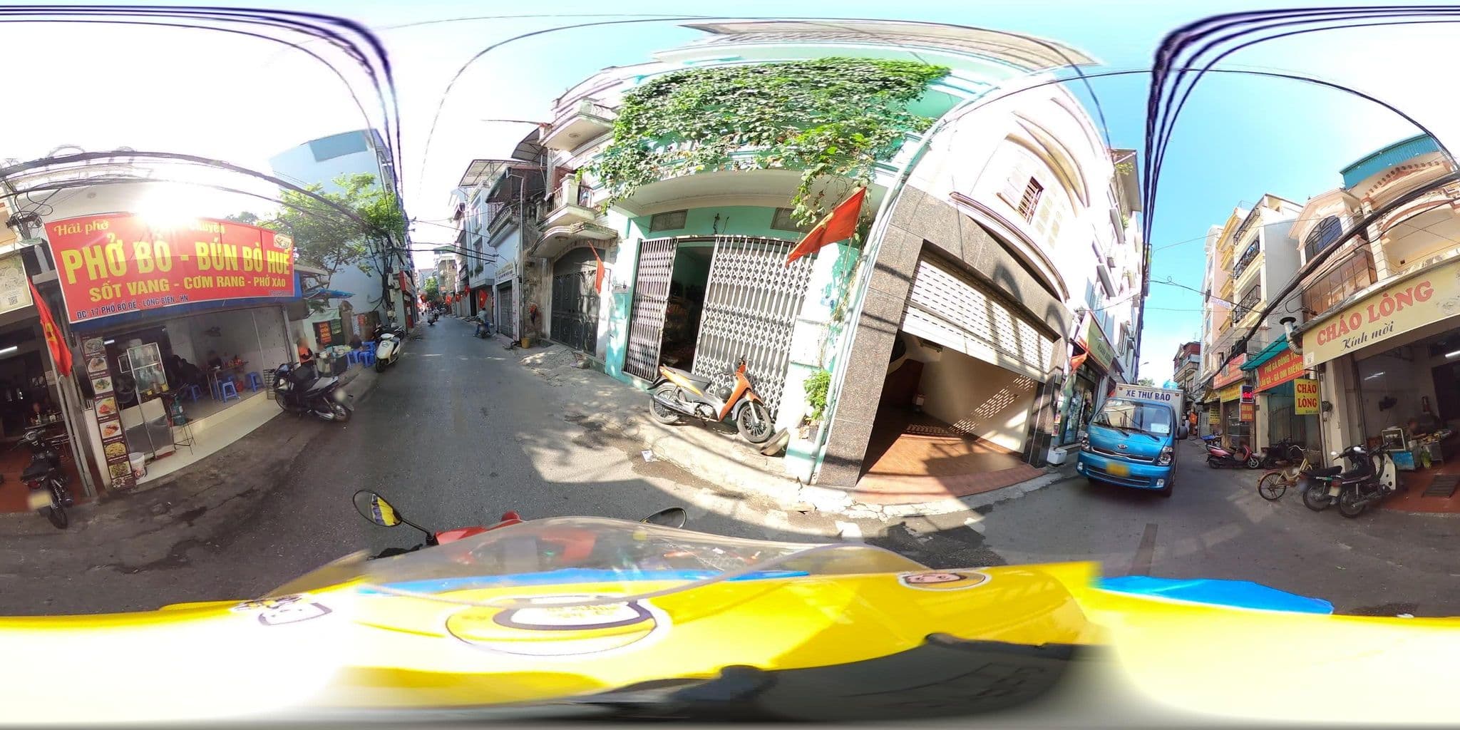 Street view near The Castle Hotel, Bồ Đề — © bemaps2_hn (CC BY-SA · Mapillary)
