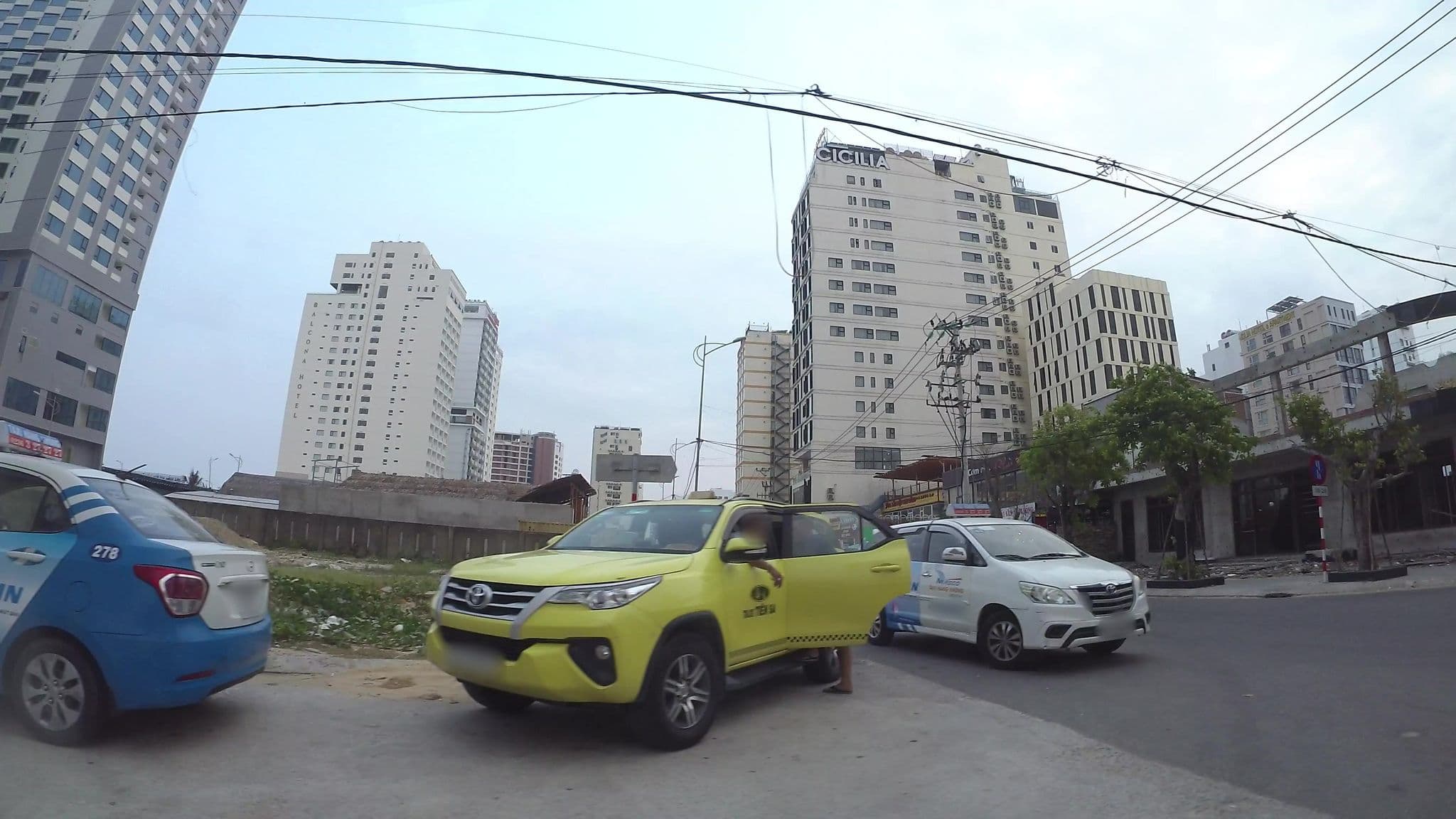 Street view near Monalisa Luxury, Sơn Trà