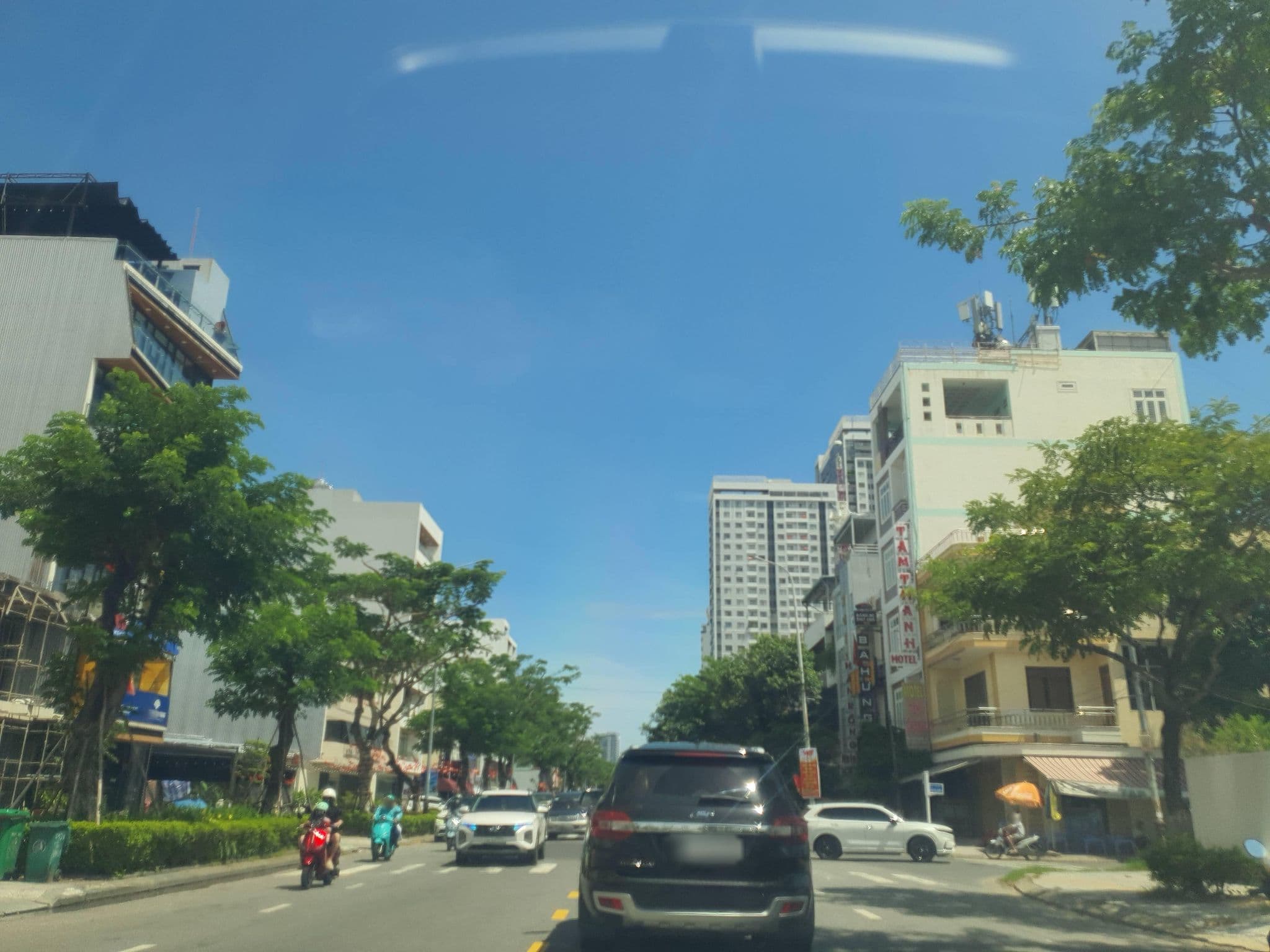 Street view near Fivitel, Sơn Trà