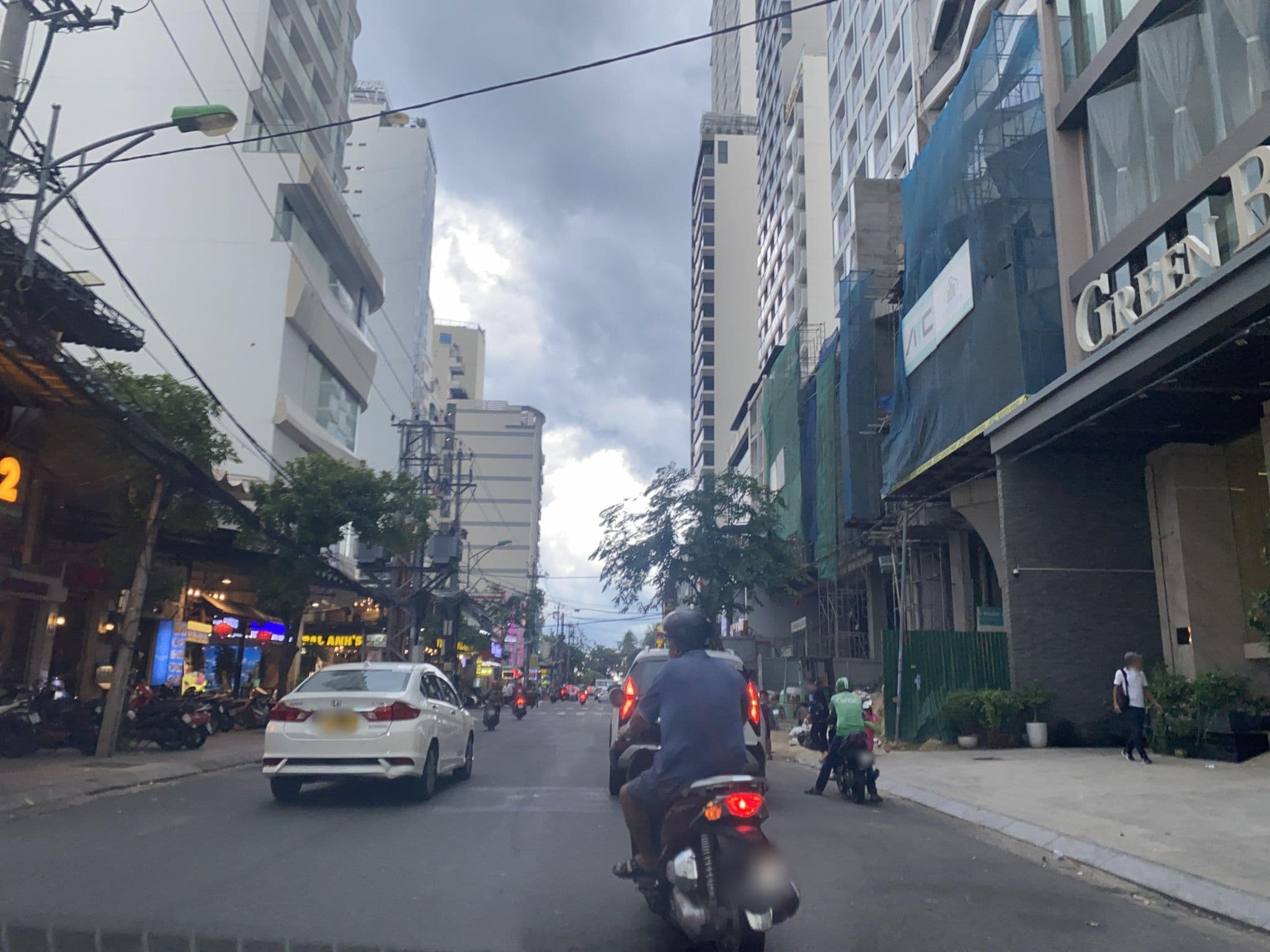 Street view near Green Beach, Nha Trang — © DriveWithHoang (CC BY-SA · Mapillary)