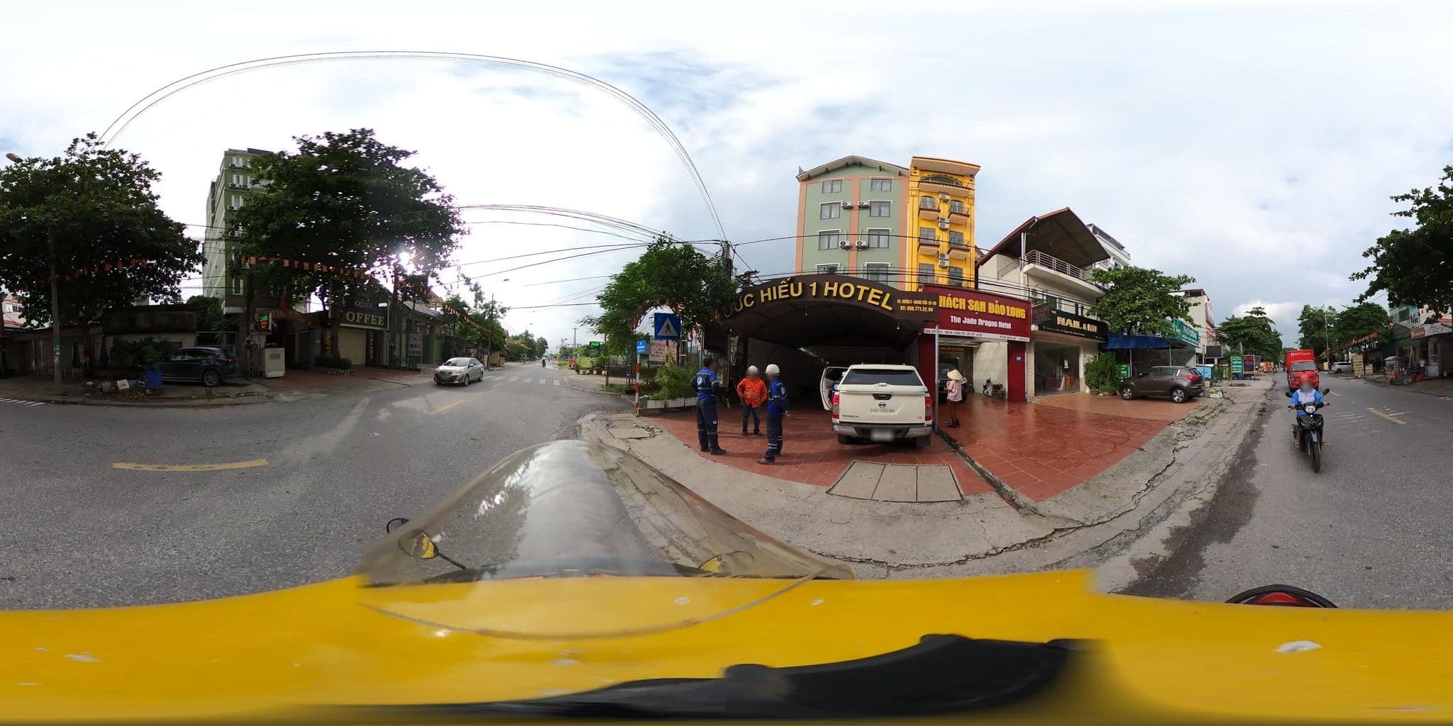 Street view near Khach San Bao Long Hotel, Quang Minh — © bemaps_hn_kien (CC BY-SA · Mapillary)