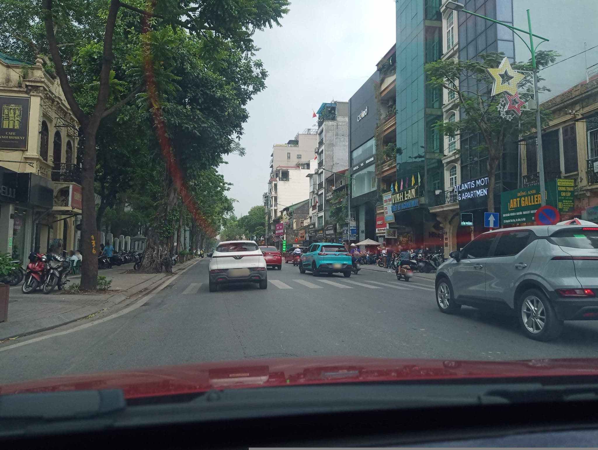 Street view near Atlantis Motel & Apartment, Yên Phụ — © hn_front_1 (CC BY-SA · Mapillary)