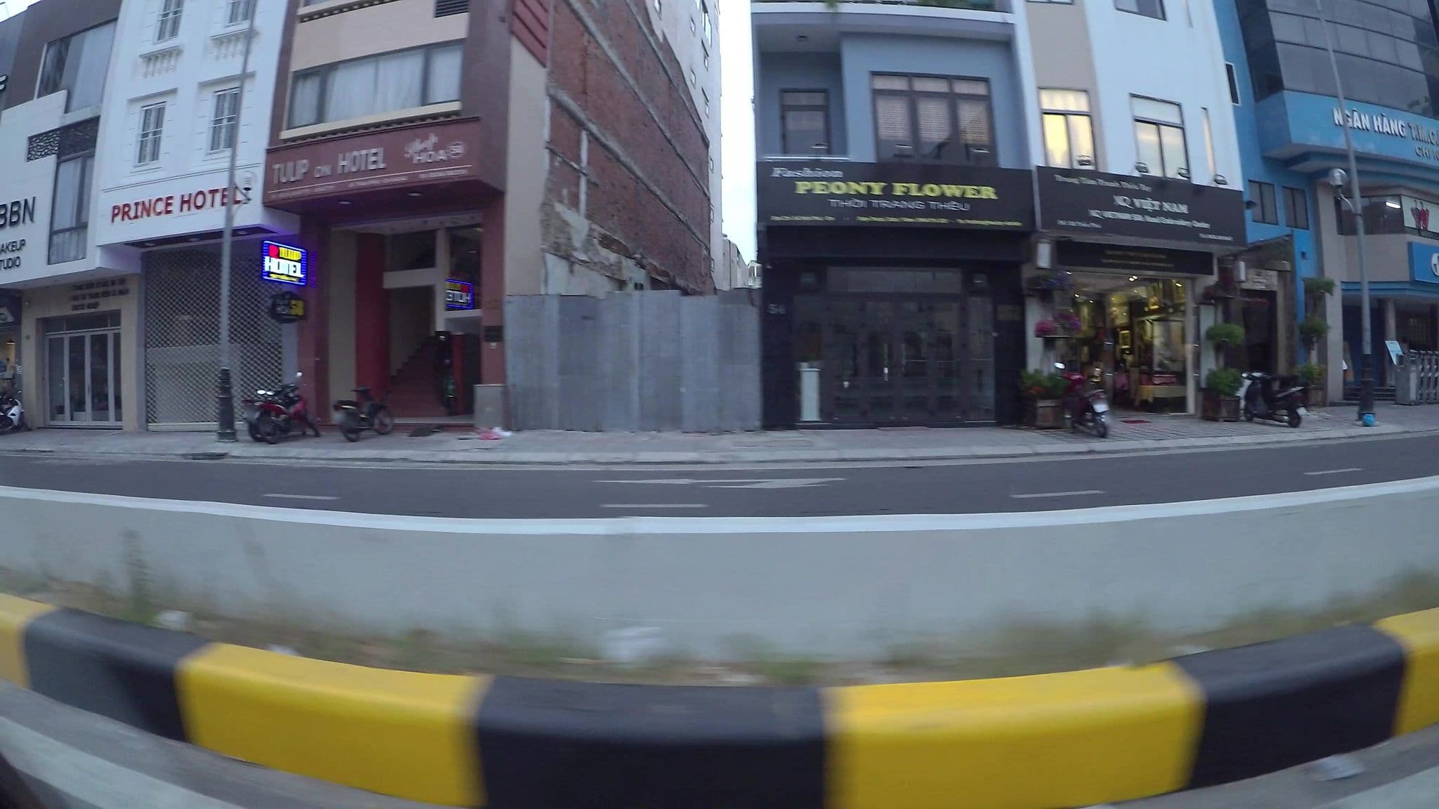 Street view near Chin Stays, Da Nang — © kaartcam (CC BY-SA · Mapillary)
