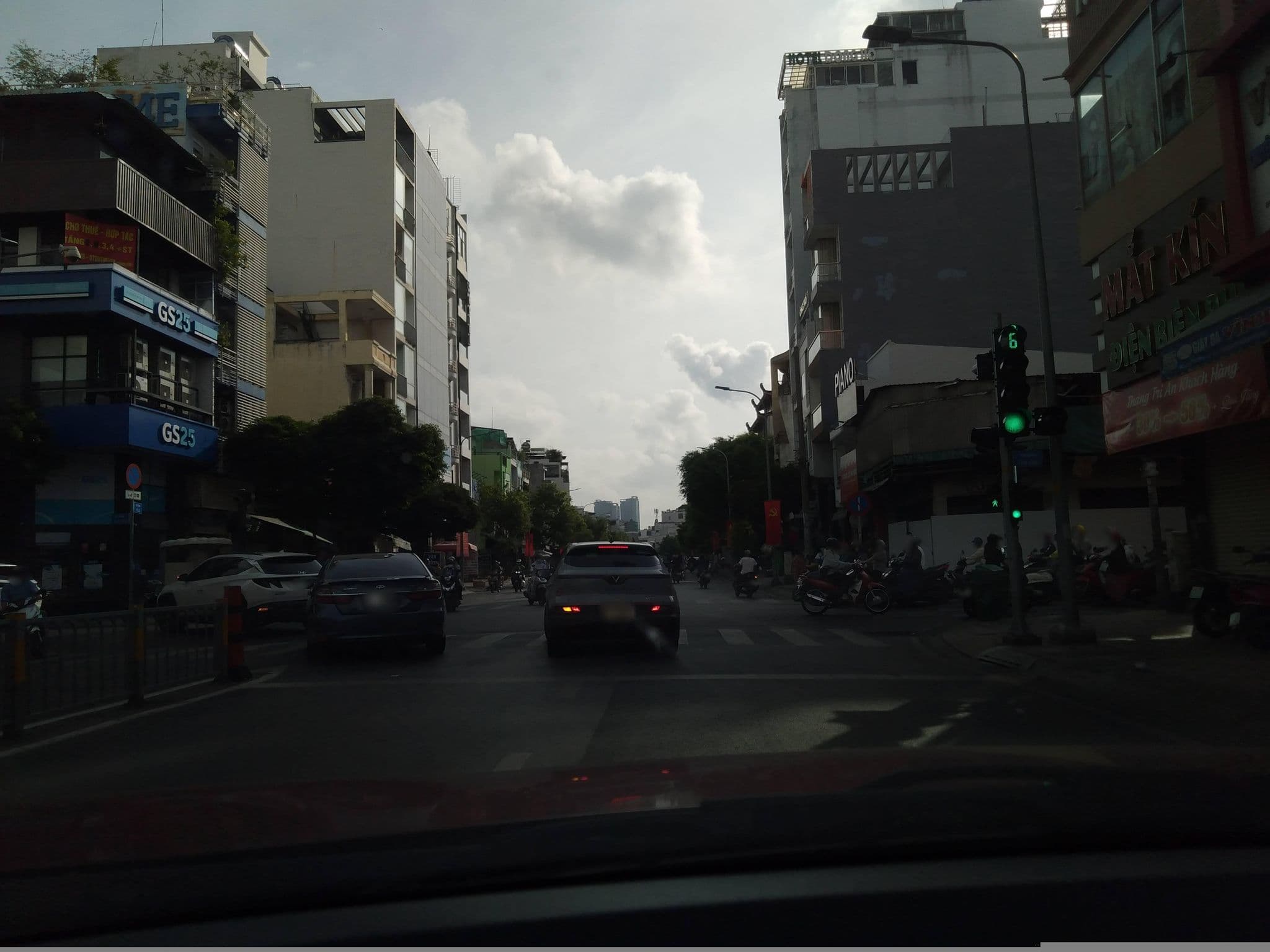 Street view near Saigon Authentic Alley Hostel - BF, Gym, Billiard, Quận Bốn