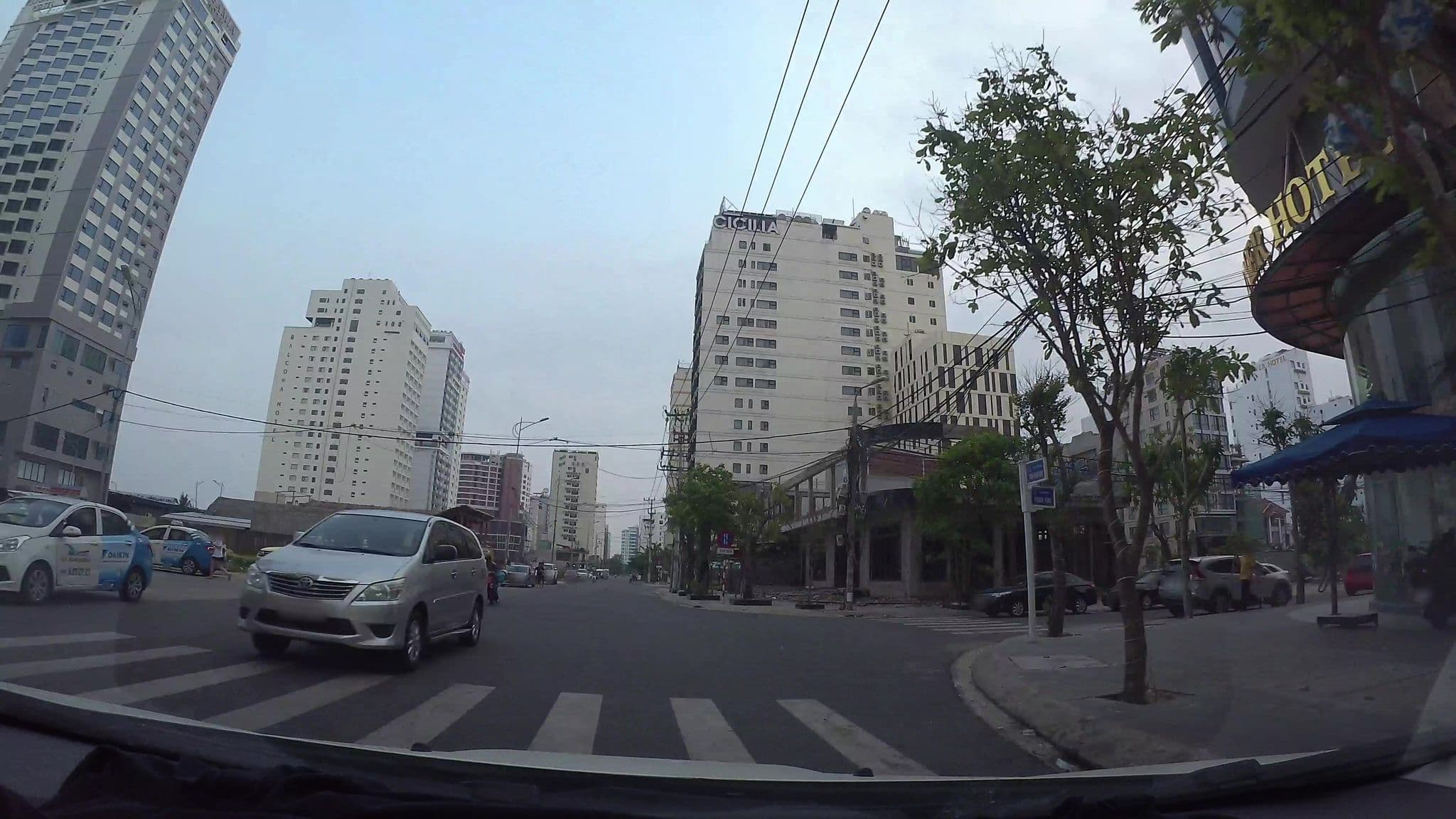Street view near Menora Premium, Sơn Trà