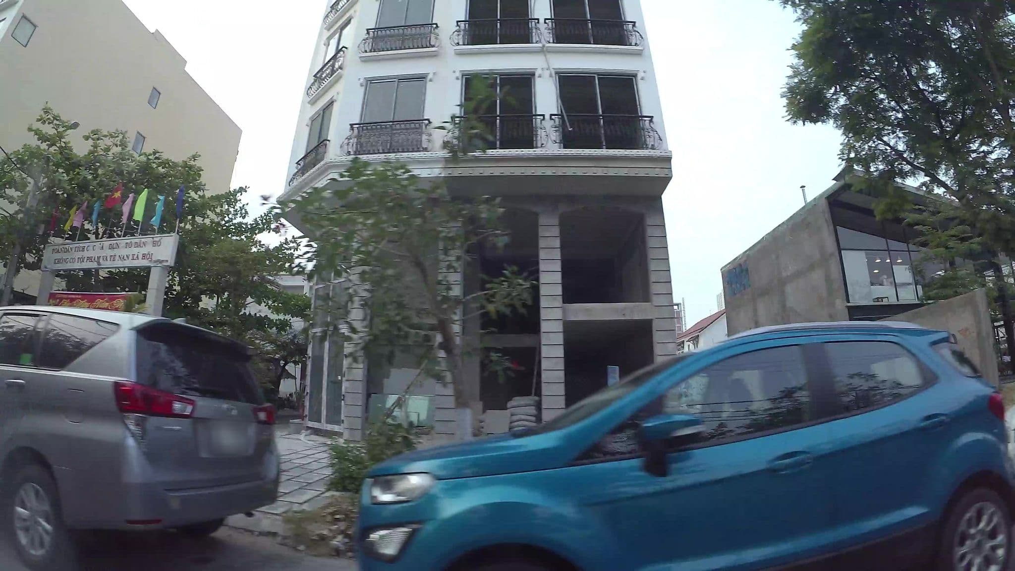 Street view near Hero, Sơn Trà