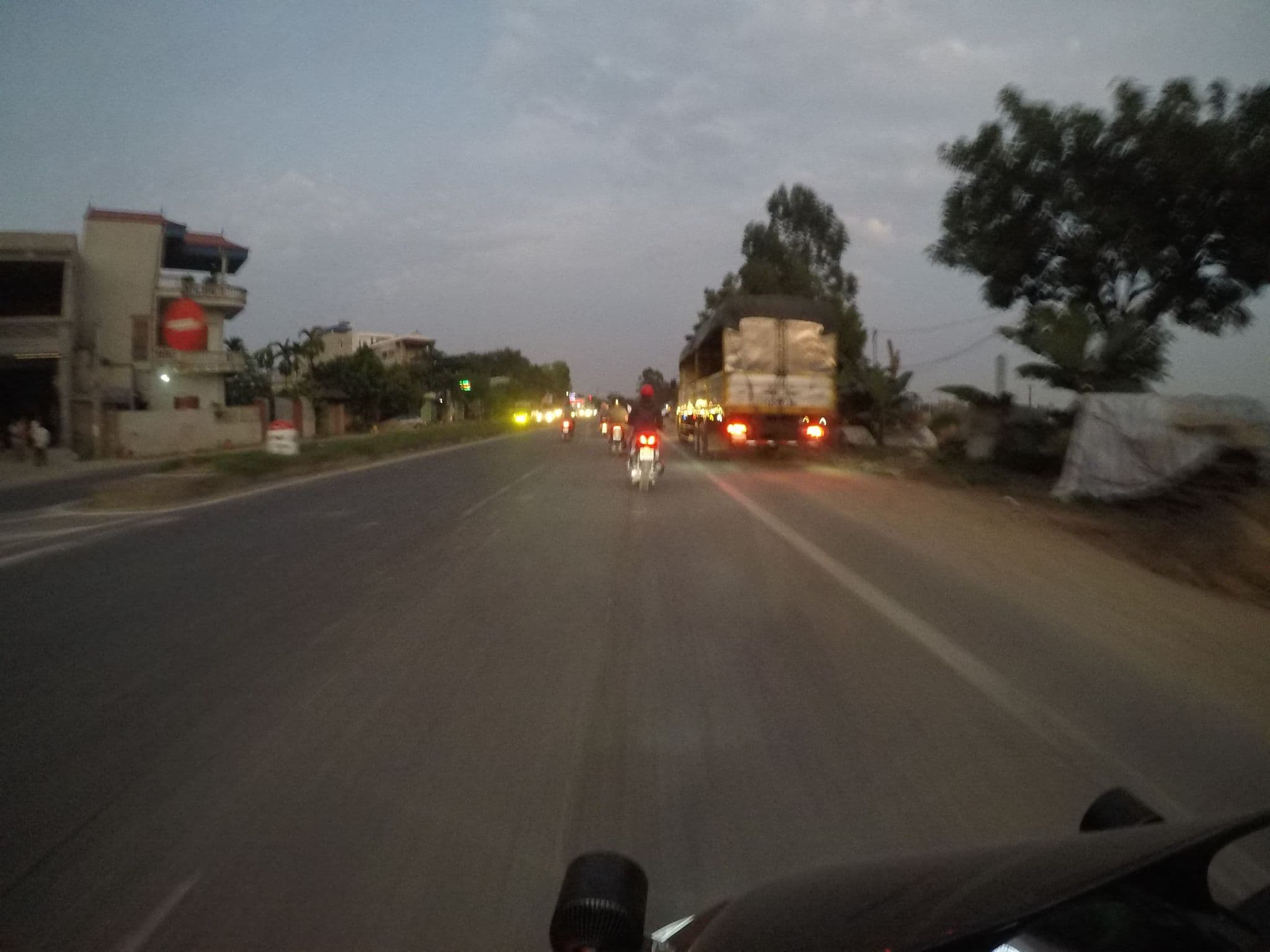 Street view near Habibi Hotel, Phúc Yên — © l1ndemann (CC BY-SA · Mapillary)