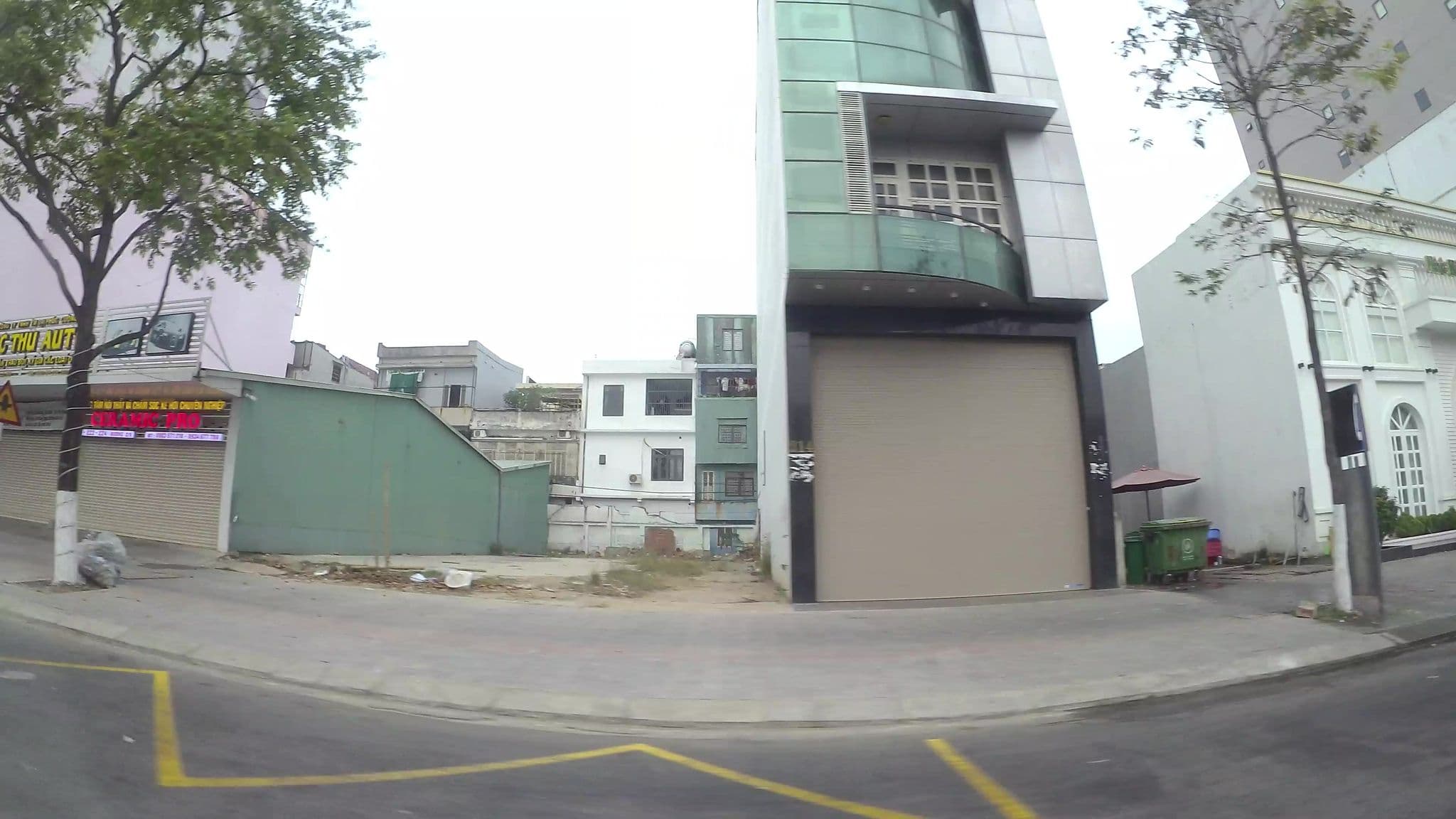 Street view near Louis luxury apartments, Sơn Trà