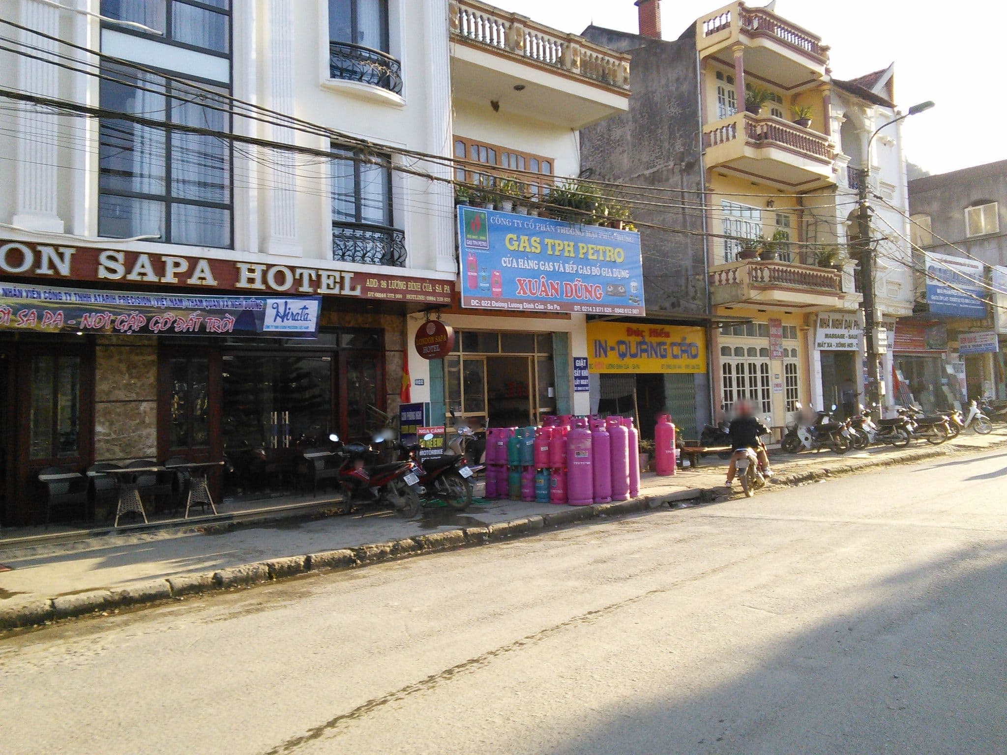Street view near London Sa Pa Hotel, Sa Pa