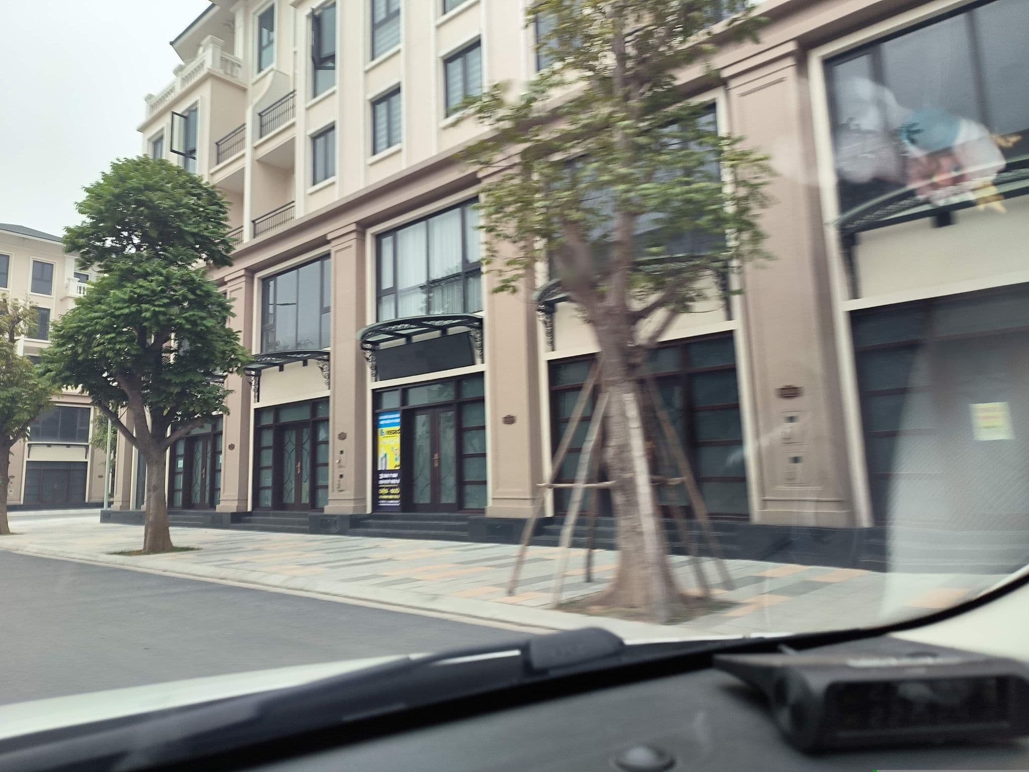 Street view near Tiny Cozy House, Ecopark — © hn_right_1 (CC BY-SA · Mapillary)
