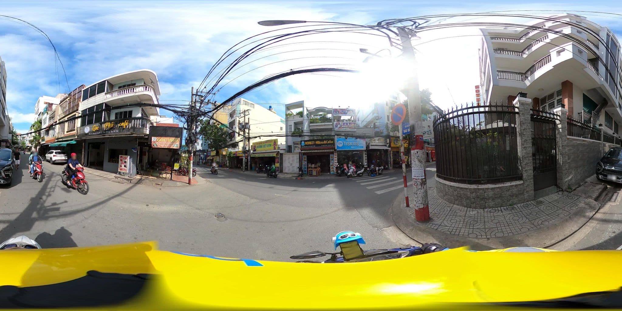 Street view near Minh Hoàng Hotel, Tân Bình — © bemaps3_sg (CC BY-SA · Mapillary)