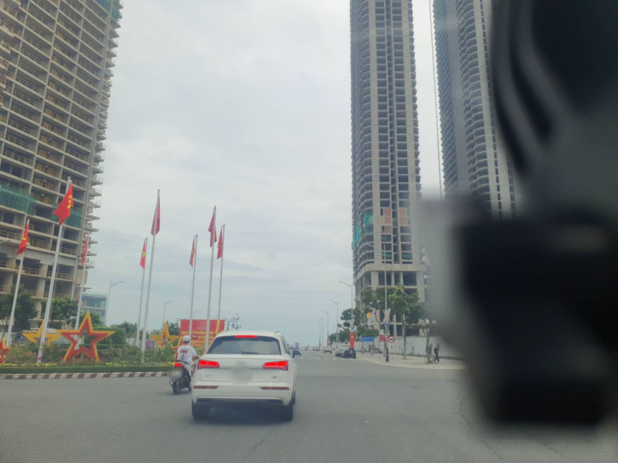 Street view near Dam Tien Hotel, An Hải