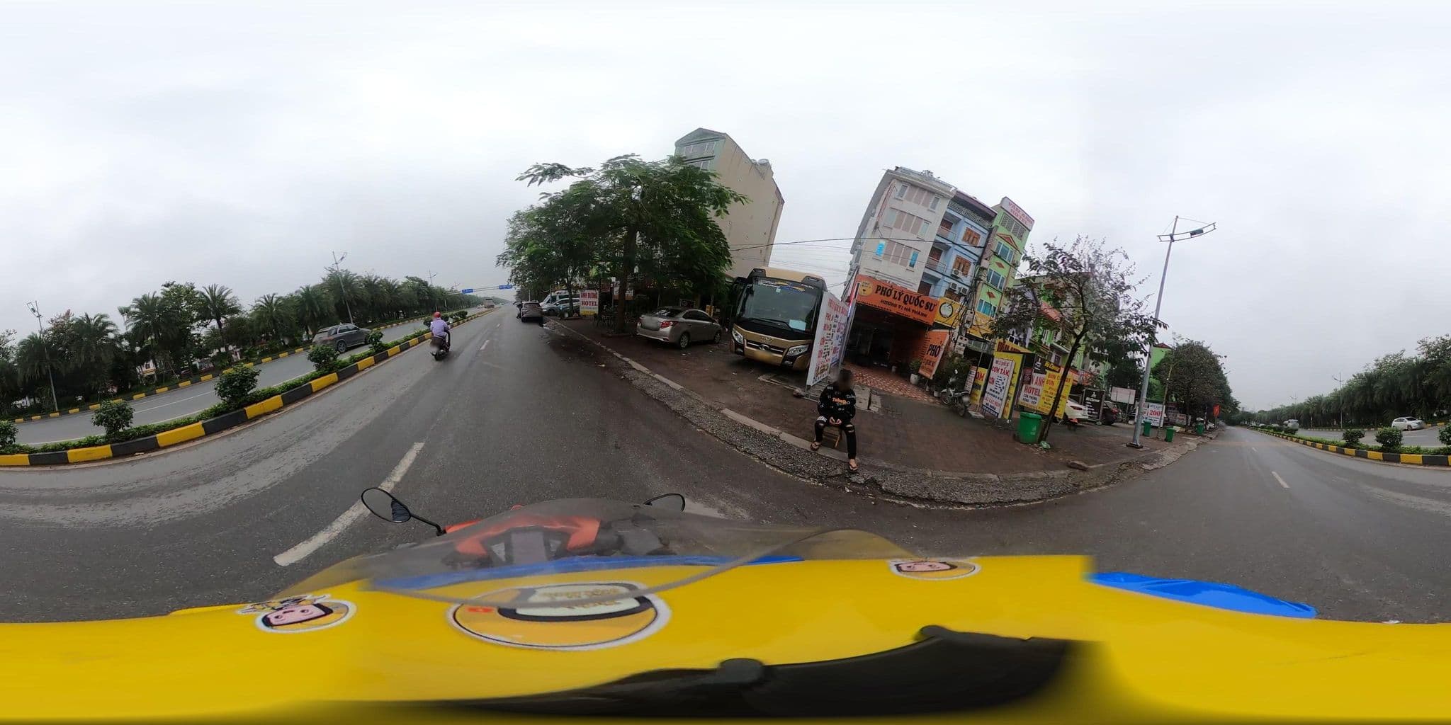 Street view near Van Anh Hotel, Quang Minh — © bemaps2_hn (CC BY-SA · Mapillary)