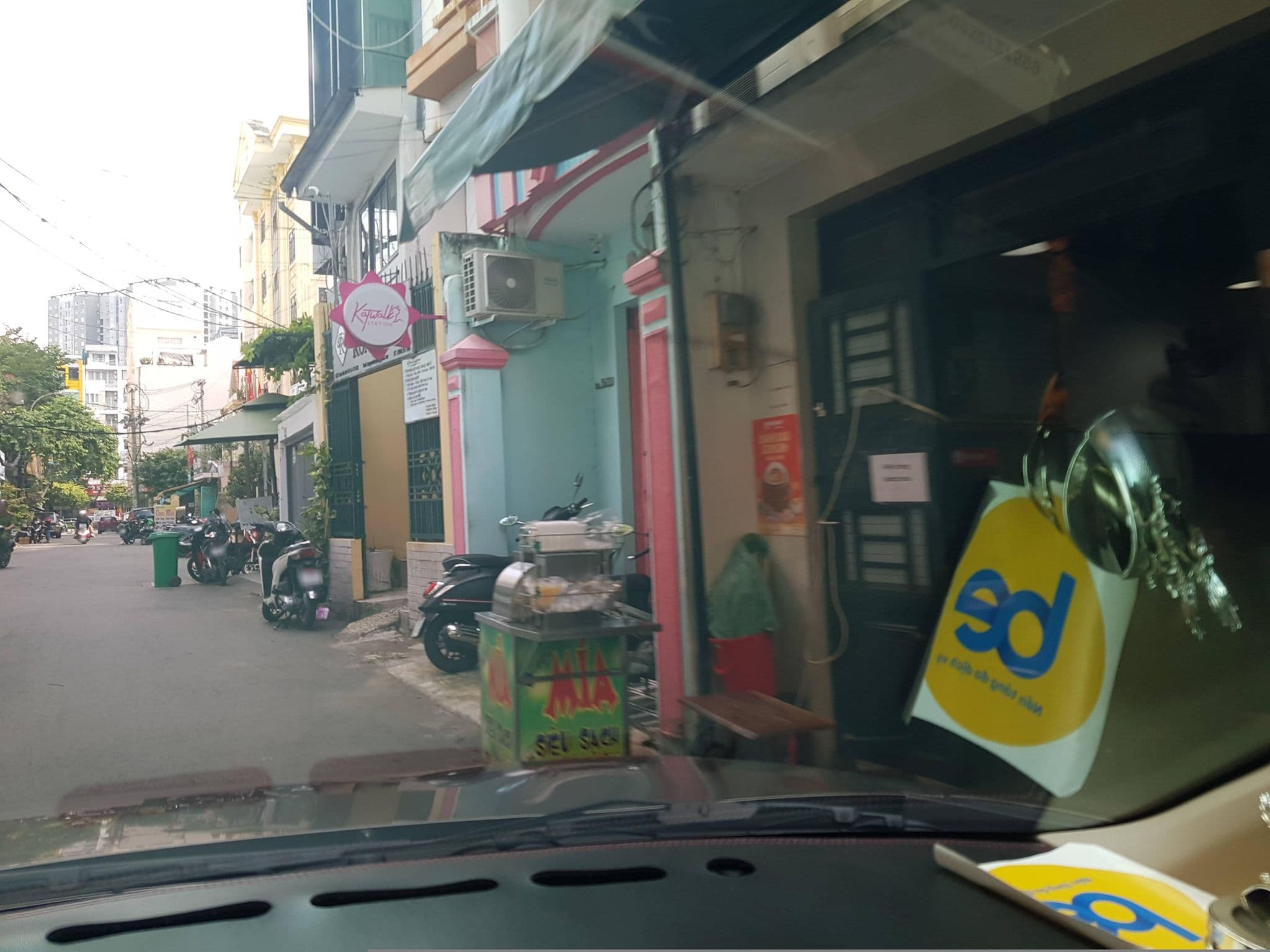 Street view near Ánh Dương Hotel, Quận Bốn
