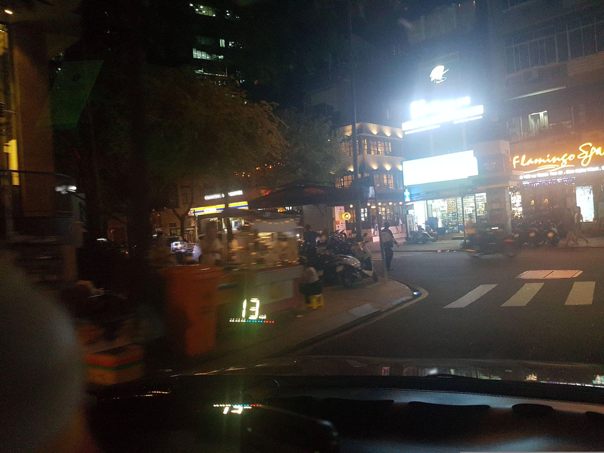 Street view near Khách sạn Silverland Sankyo, Quận Bốn — © bemaps1 (CC BY-SA · Mapillary)