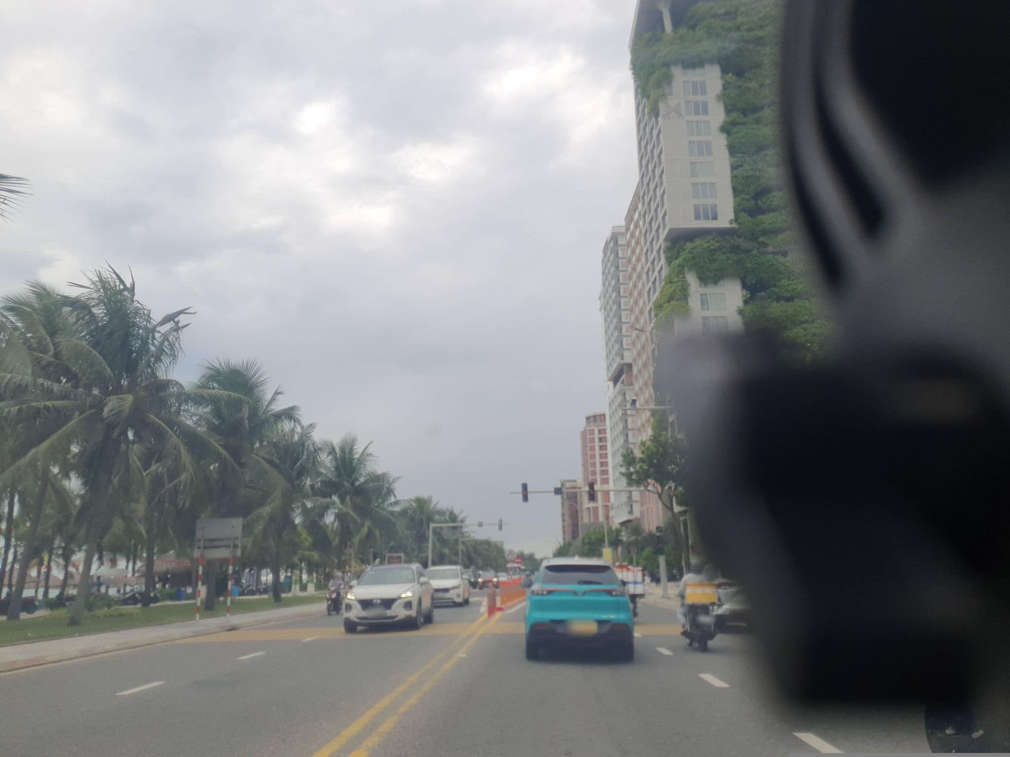 Street view near Rosamia Hotel, Sơn Trà