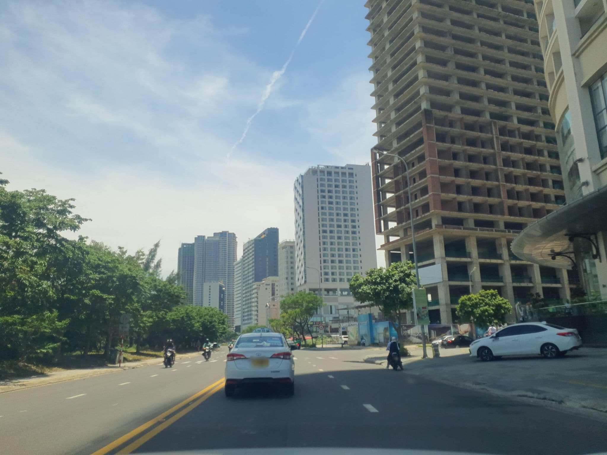 Street view near Four Points by Sheraton Danang, An Hải