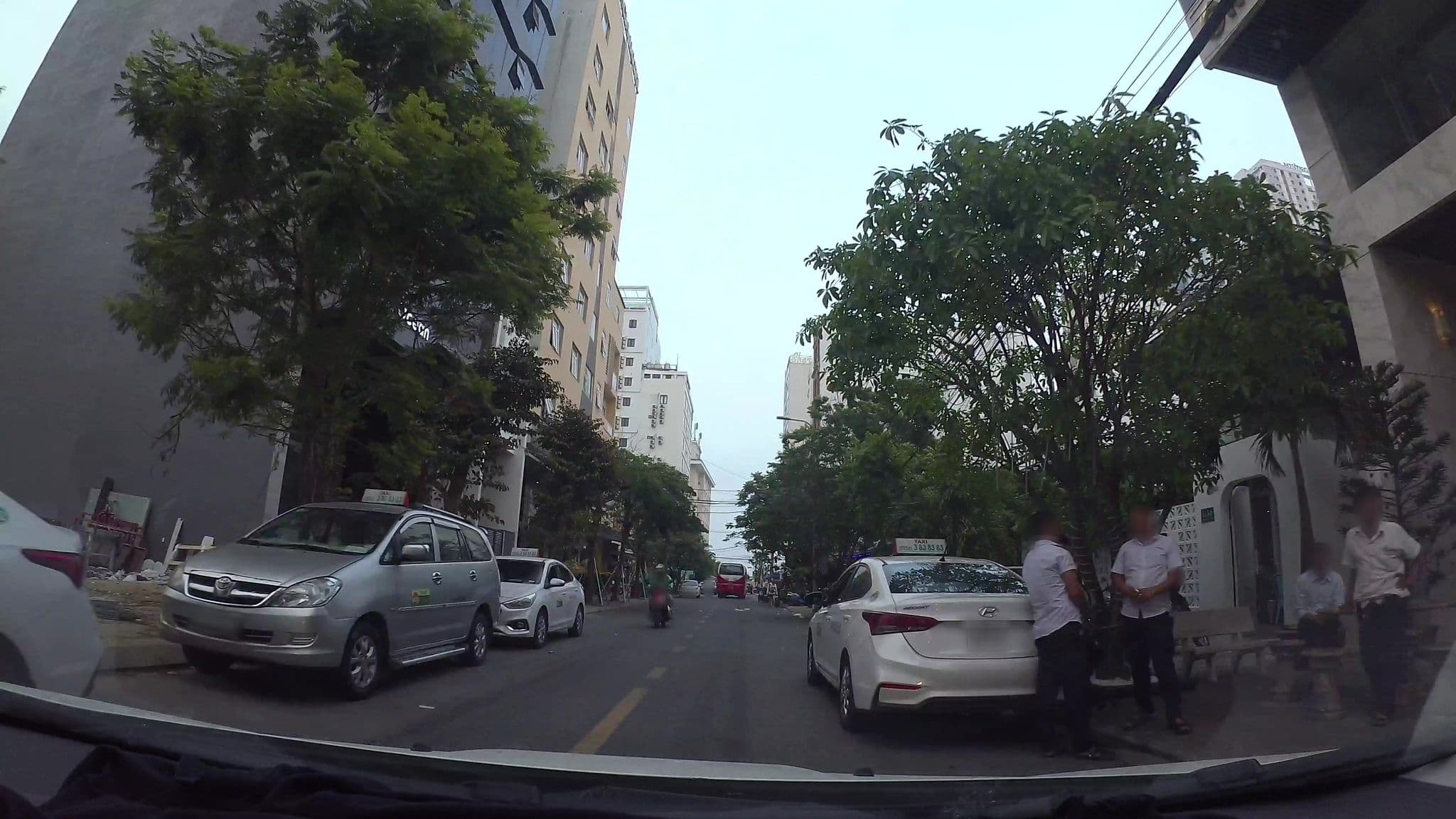 Street view near Terra boutique hotel, Sơn Trà — © kaartcam (CC BY-SA · Mapillary)