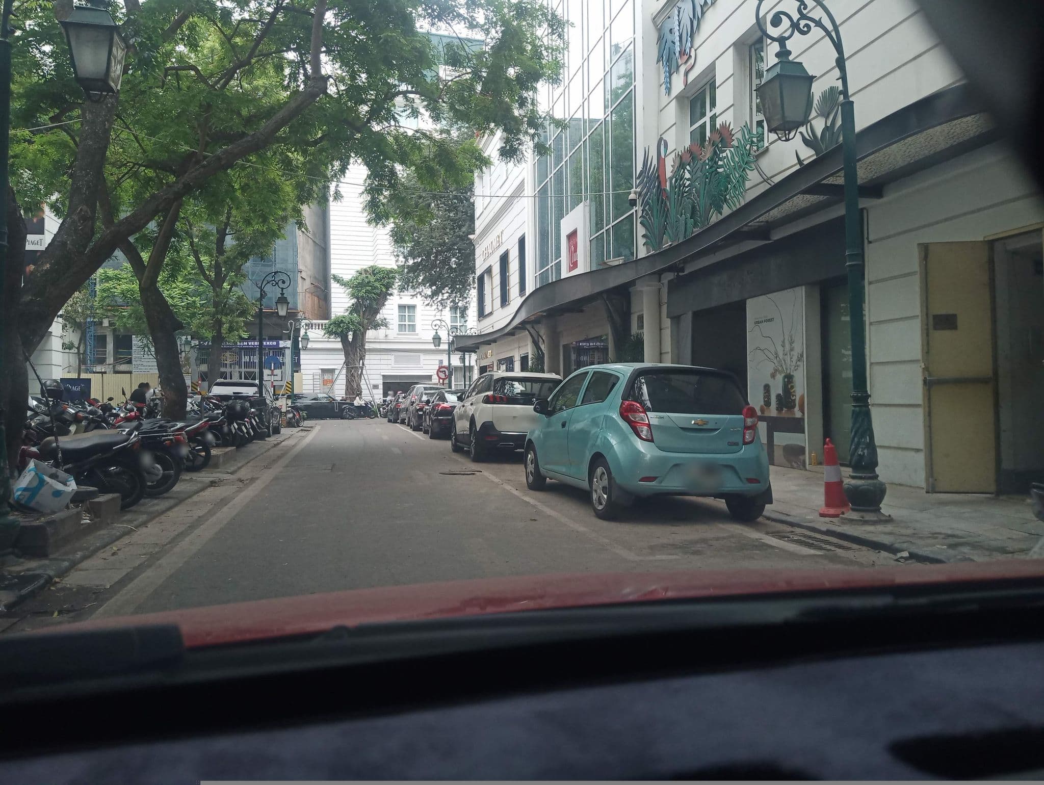 Street view near Conifer Boutique Hotel, Cửa Nam — © hn_front_1 (CC BY-SA · Mapillary)