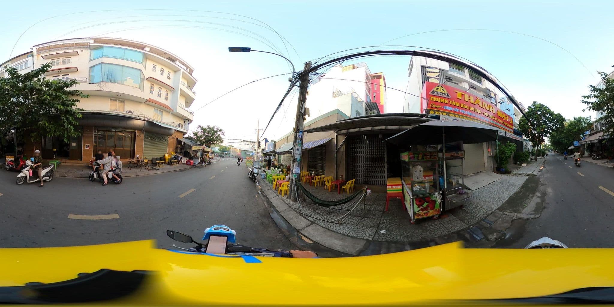 Street view near Hotel Chi Minh, Quận Sáu — © bemaps3_sg (CC BY-SA · Mapillary)
