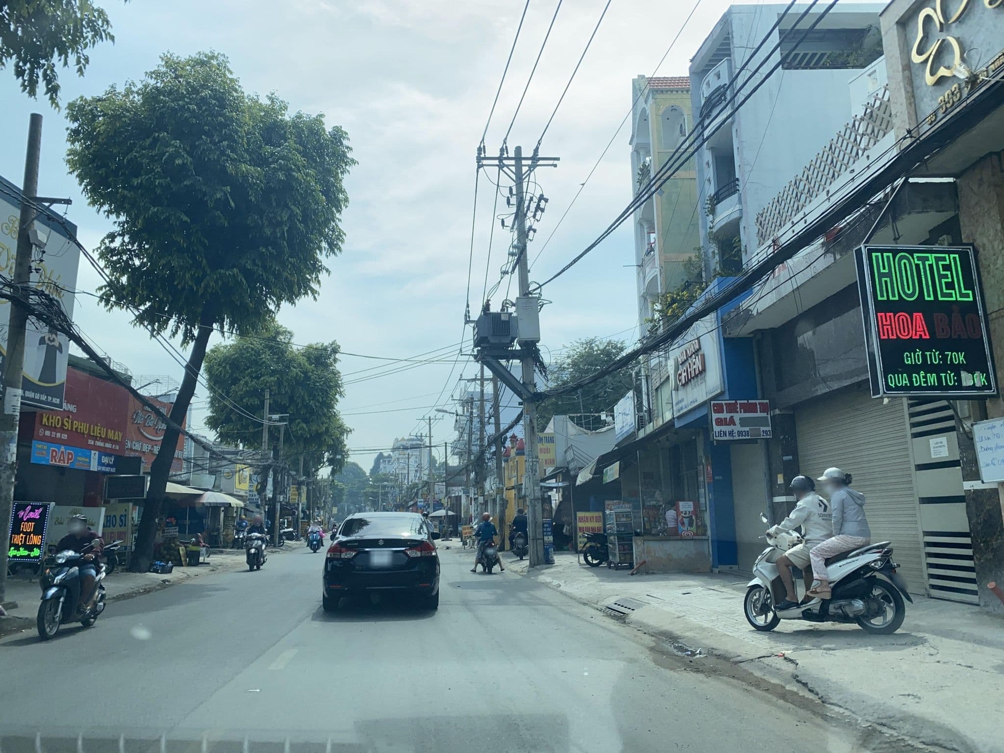Street view near Hotel Hoa Bảo, Gò Vấp — © DriveWithHoang (CC BY-SA · Mapillary)