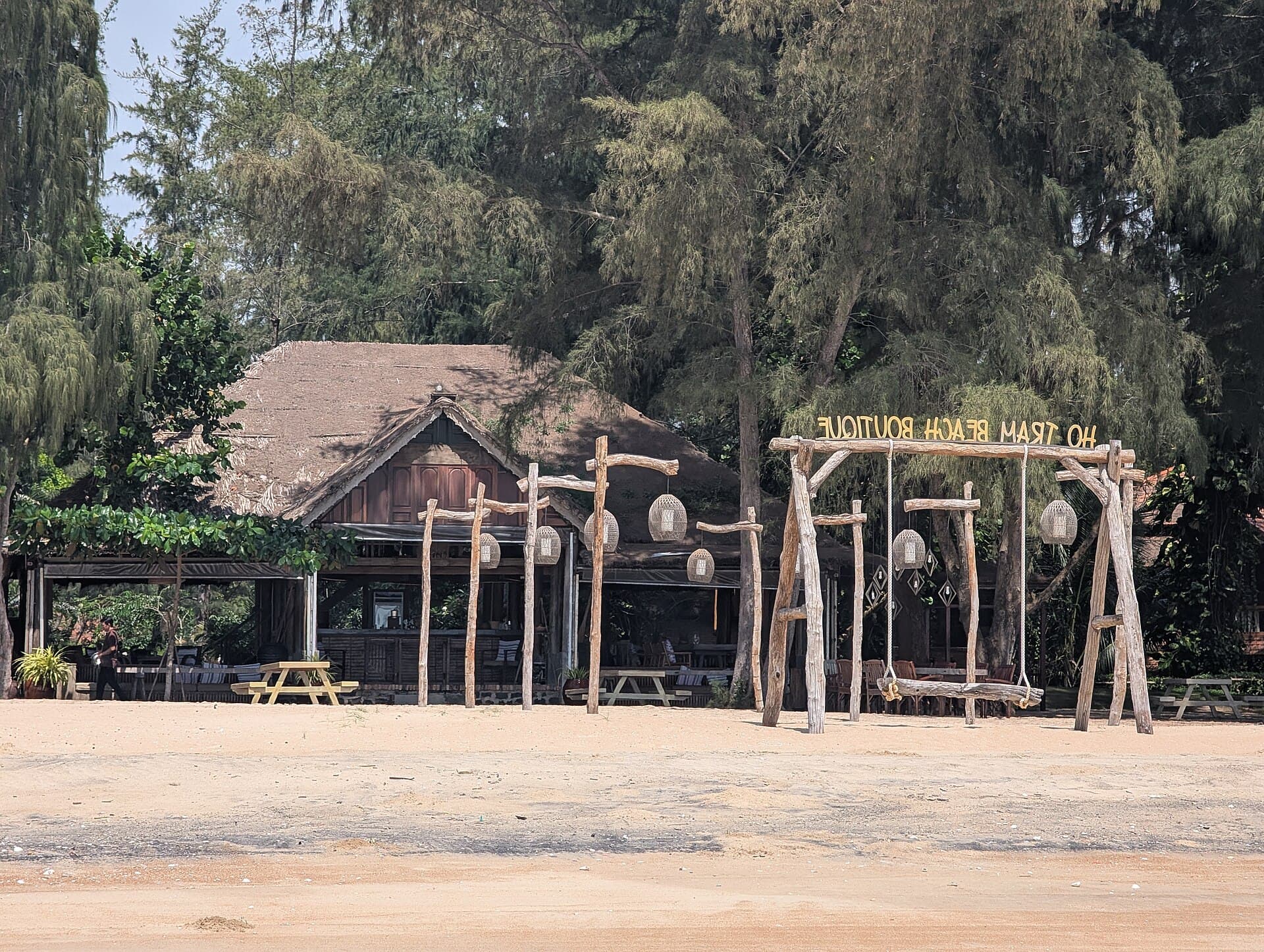 Hồ Tràm Beach Boutique Resort & Spa (via Wikimedia Commons, CC0)