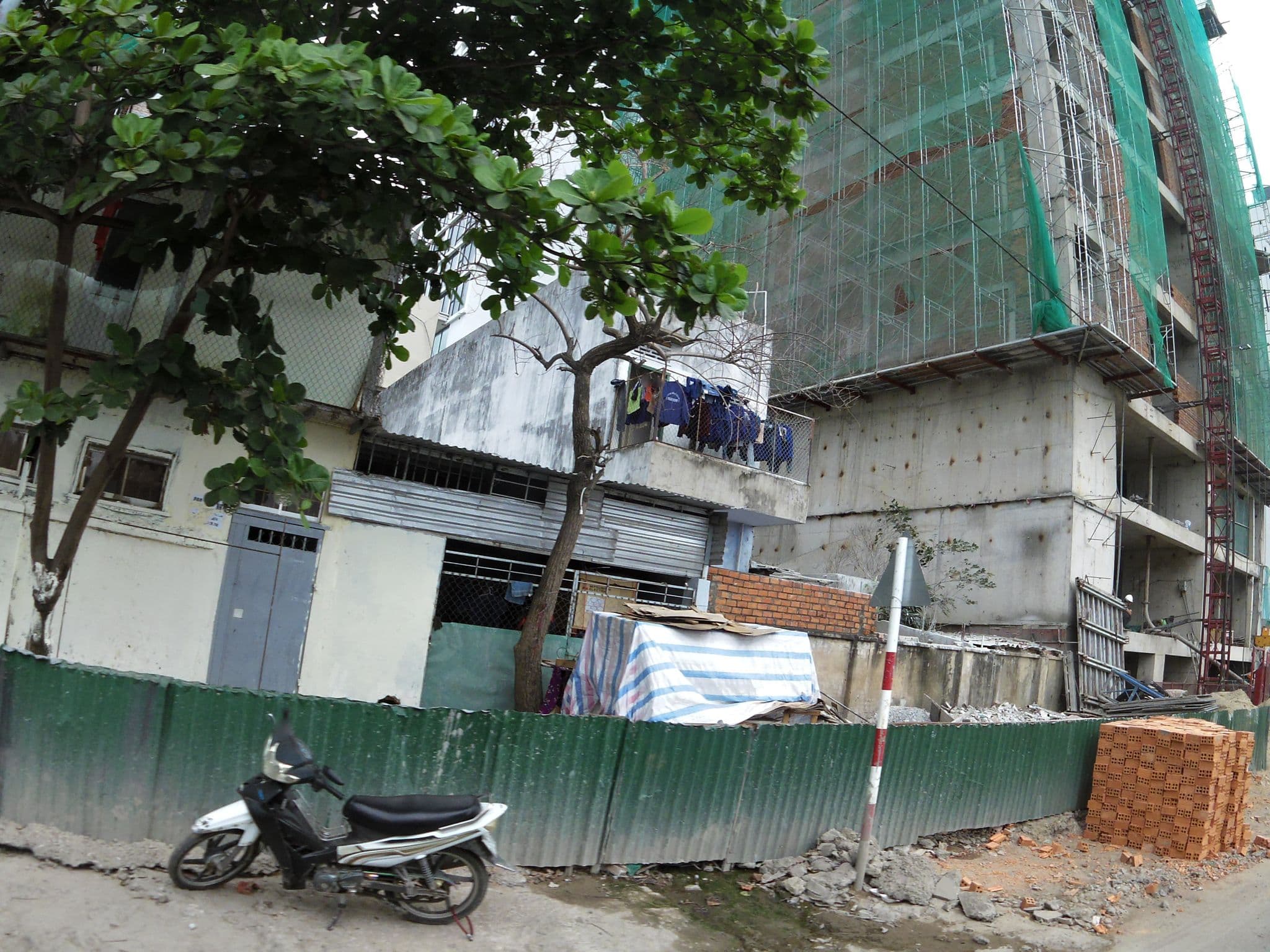 Street view near Lucky Sun hotel, Nha Trang