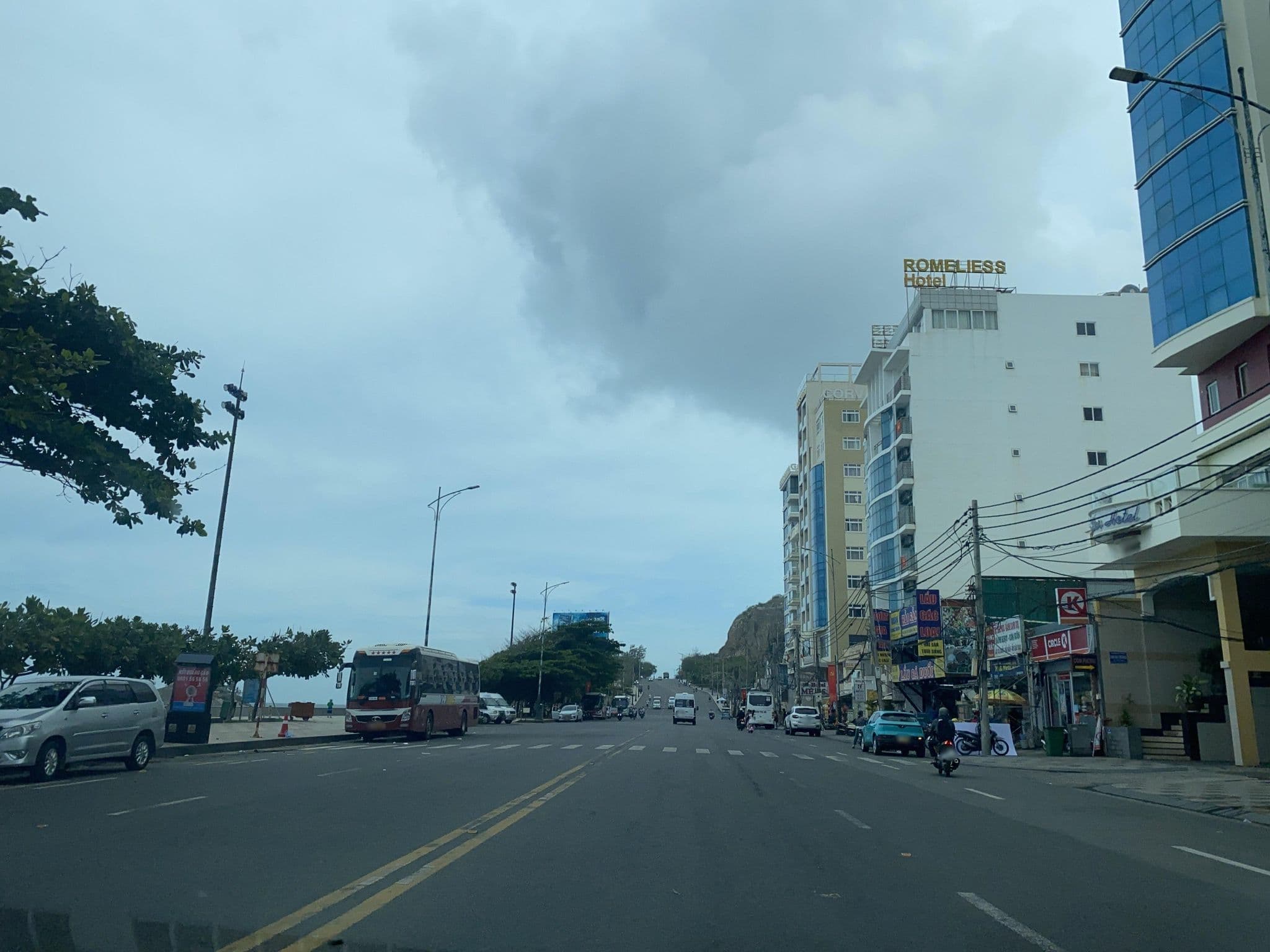 Street view near Ngọc Hạnh Hotel, Vũng Tàu — © DriveWithHoang (CC BY-SA · Mapillary)