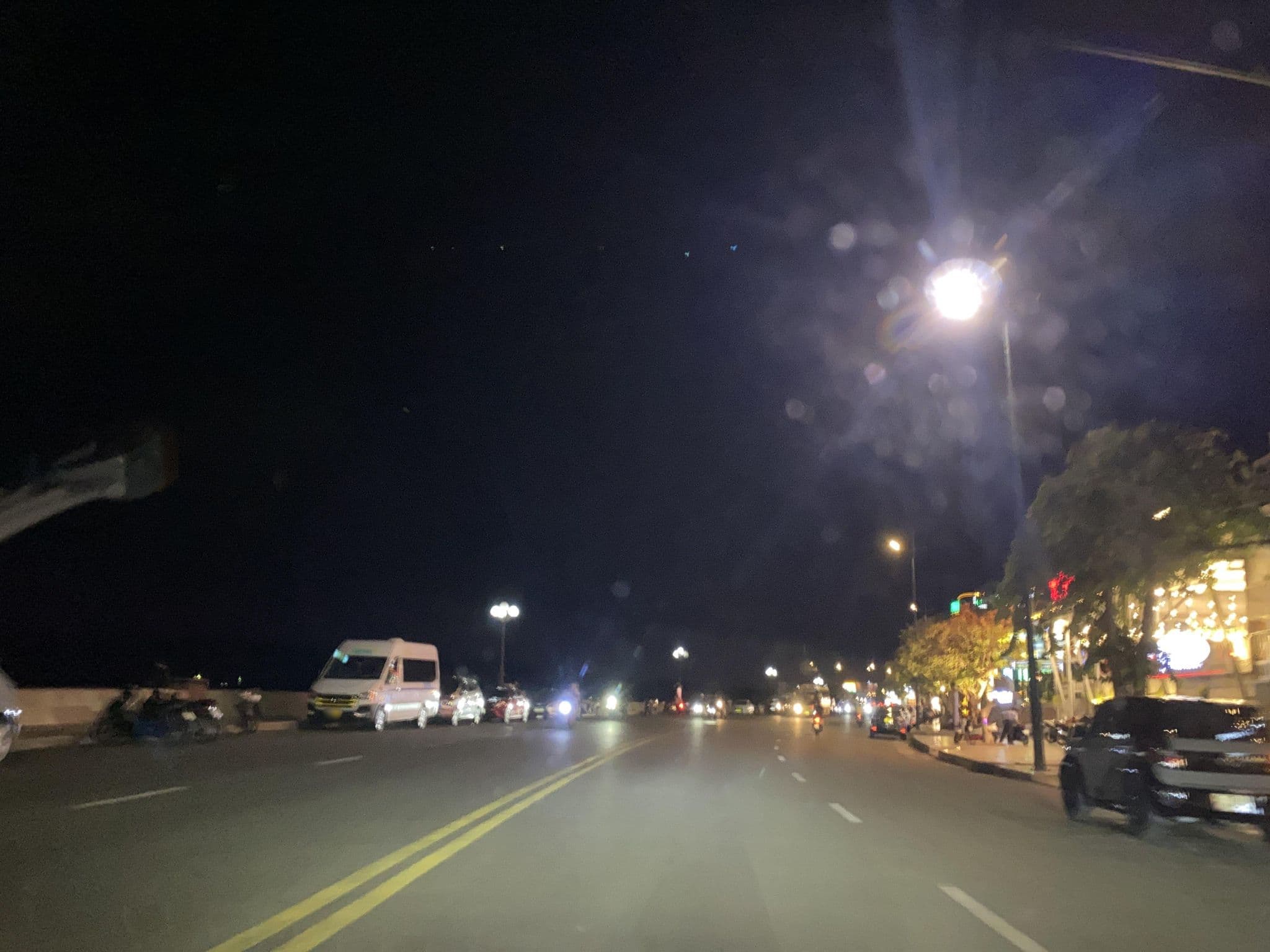 Street view near Lee King Hotel, Vũng Tàu — © DriveWithHoang (CC BY-SA · Mapillary)