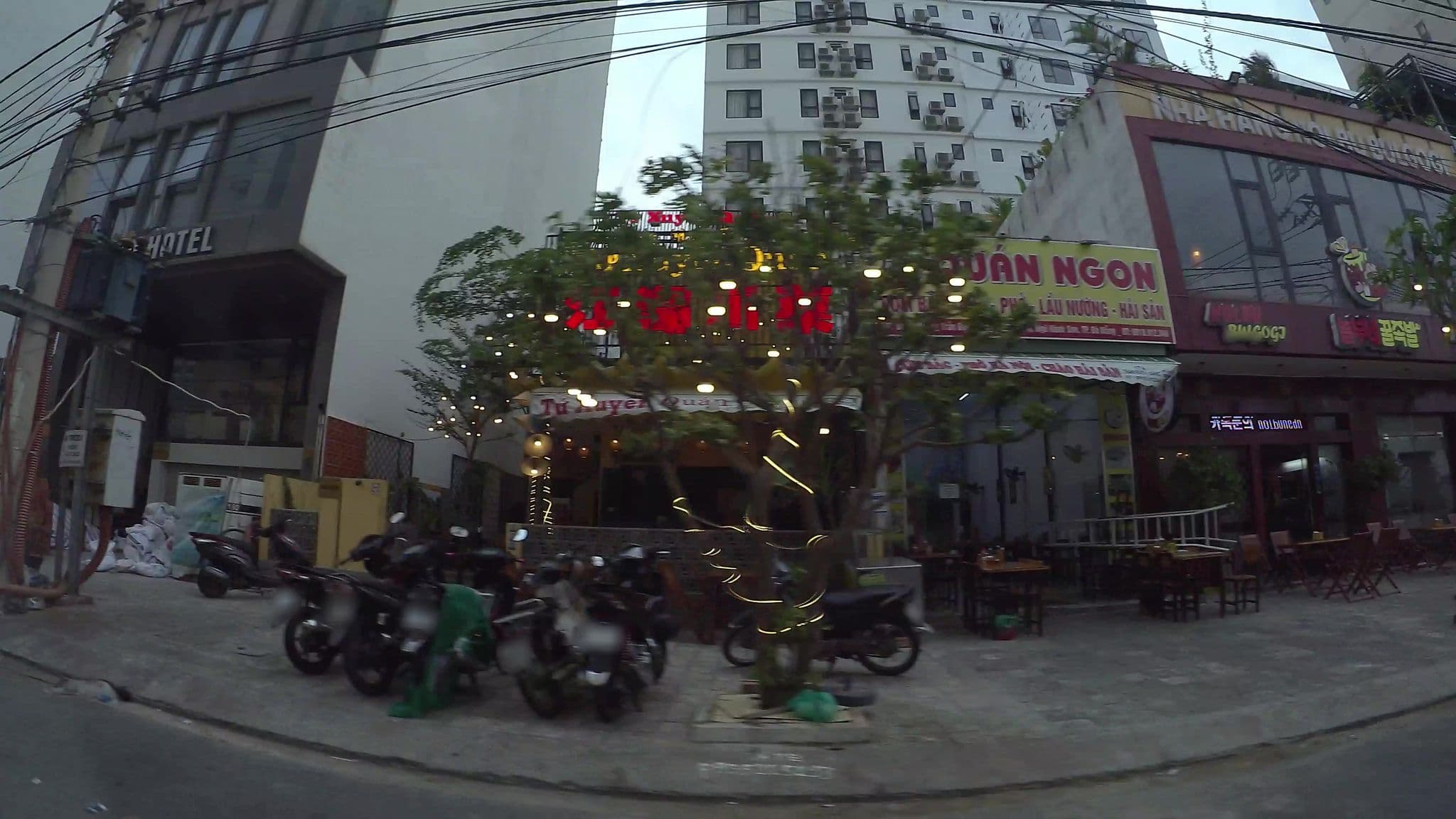 Street view near Menora Grand Hotel, Sơn Trà