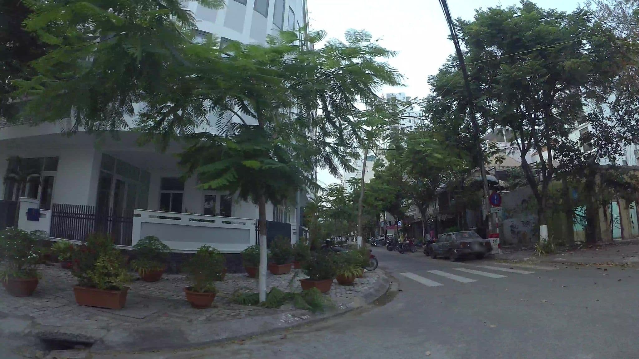Street view near Charming Beauty, Sơn Trà