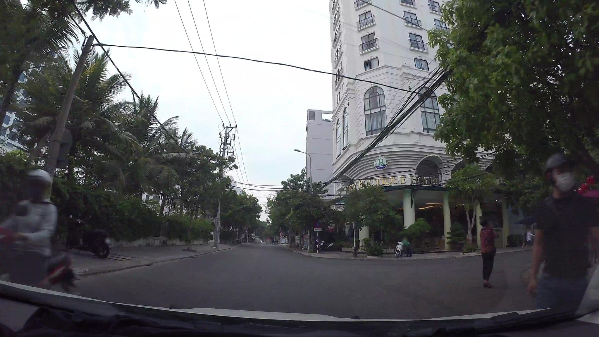 Street view near Golden star hotel, Sơn Trà