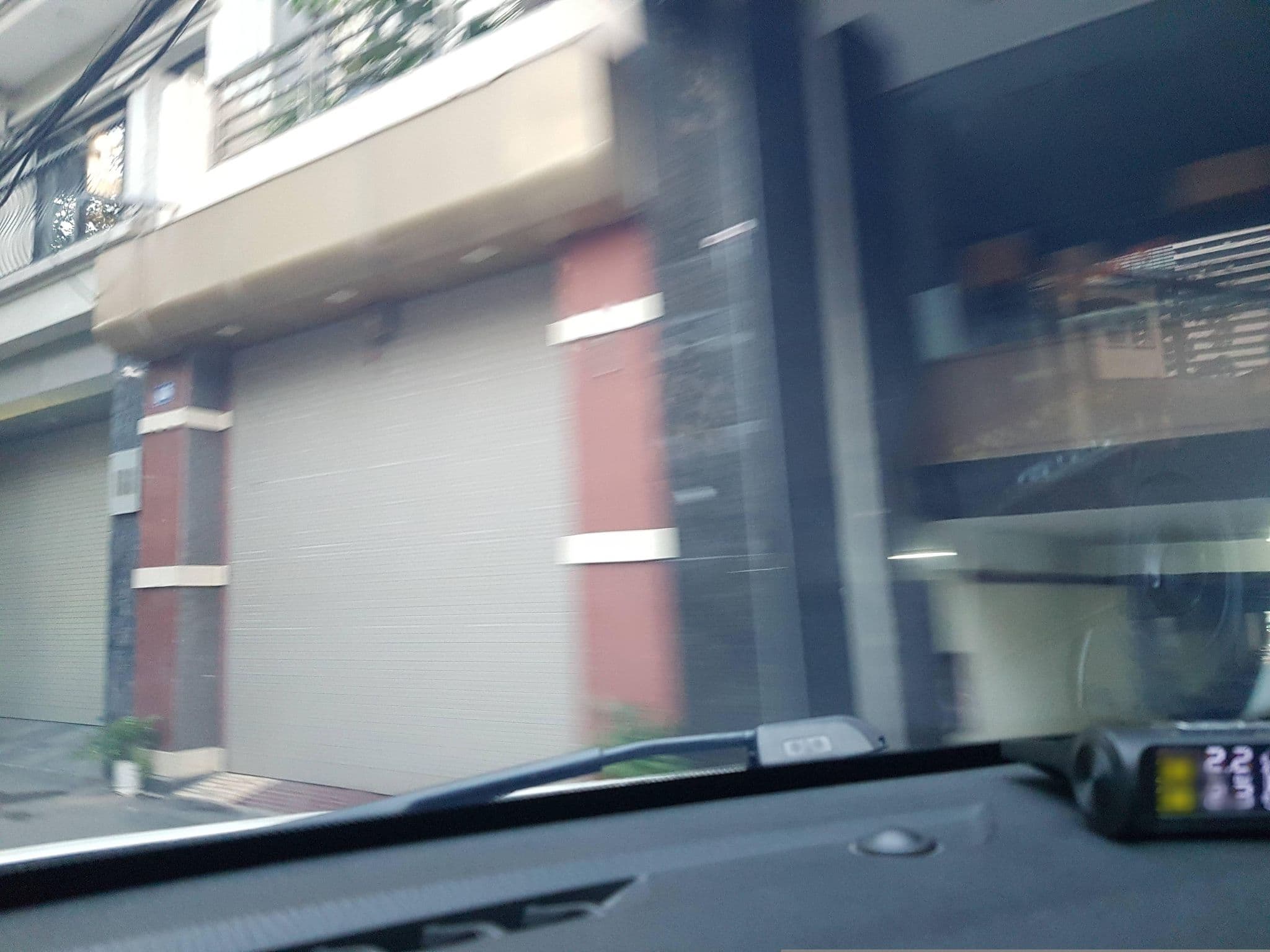 Street view near Nhà nghỉ Thùy Dương, Đống Đa — © hn_right_1 (CC BY-SA · Mapillary)