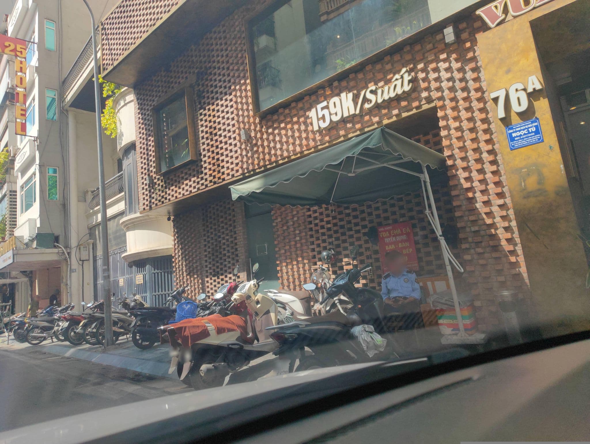 Street view near A25 Hotel, Hai Bà Trưng — © hn_right_2 (CC BY-SA · Mapillary)
