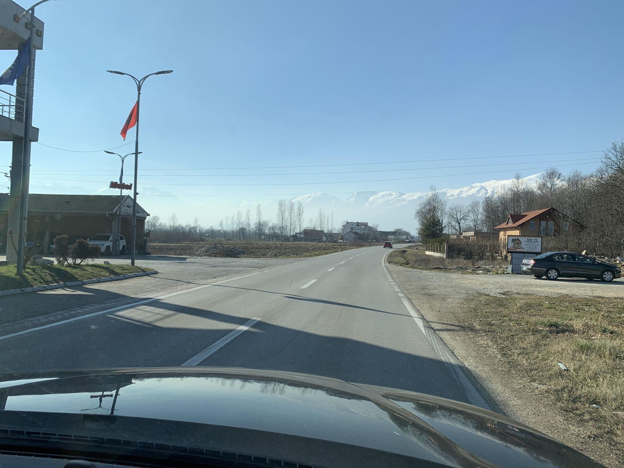 Street view near Denisi Motel and Restaurant, Dubova (Driloni) — © skromalee (CC BY-SA · Mapillary)