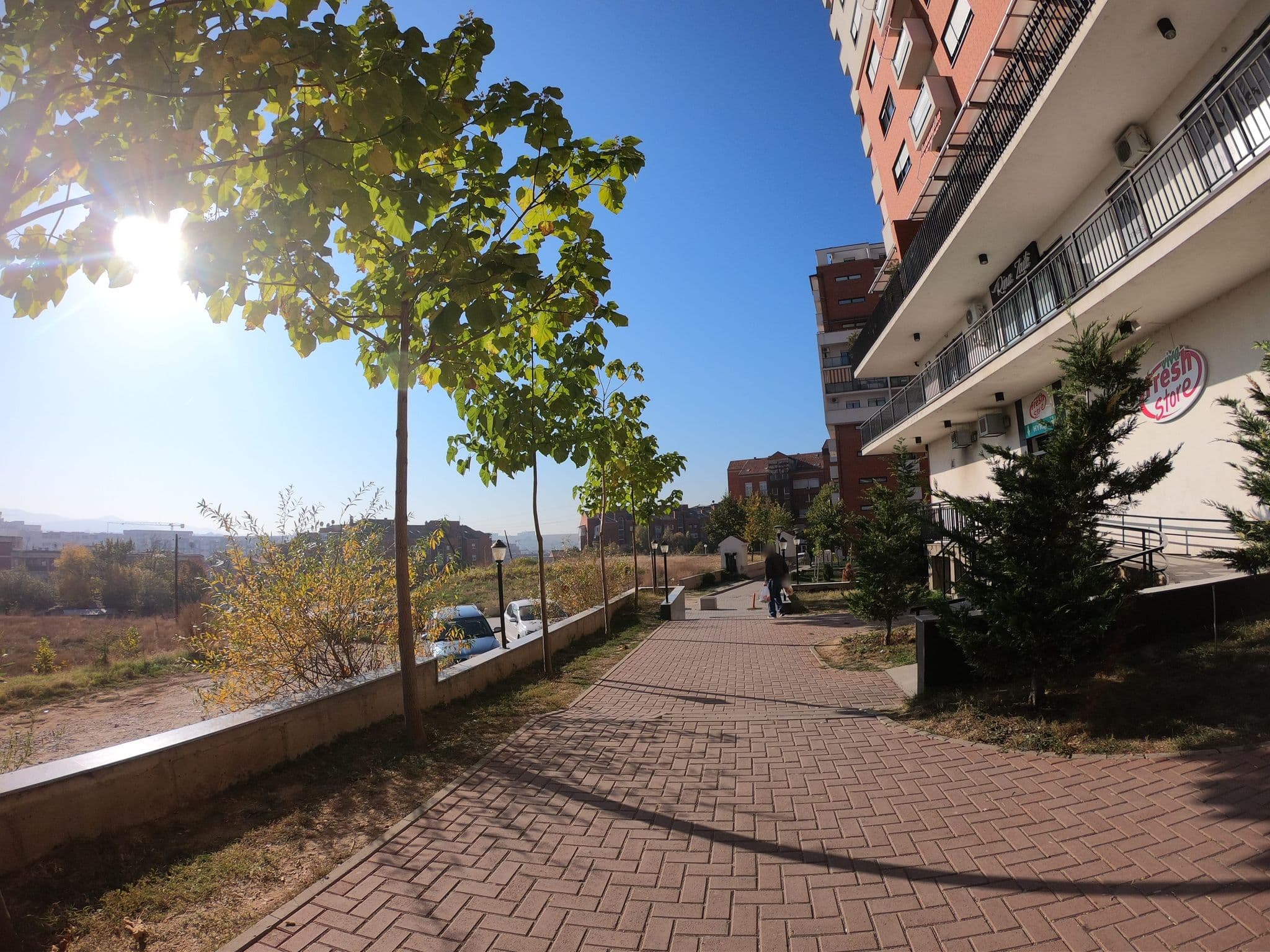 Street view near Ontexi 2, Pristina