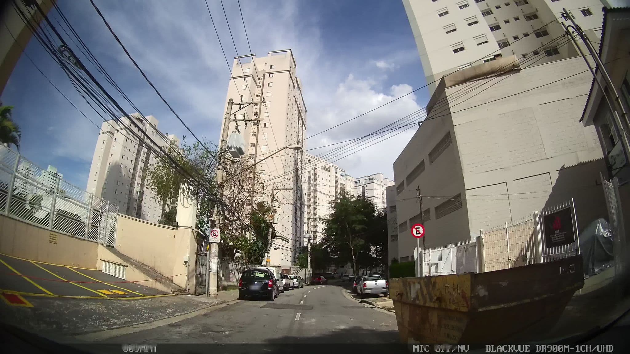 Street view near Condômino Jardins da Riviera, Guarulhos — © kaart_4 (CC BY-SA · Mapillary)